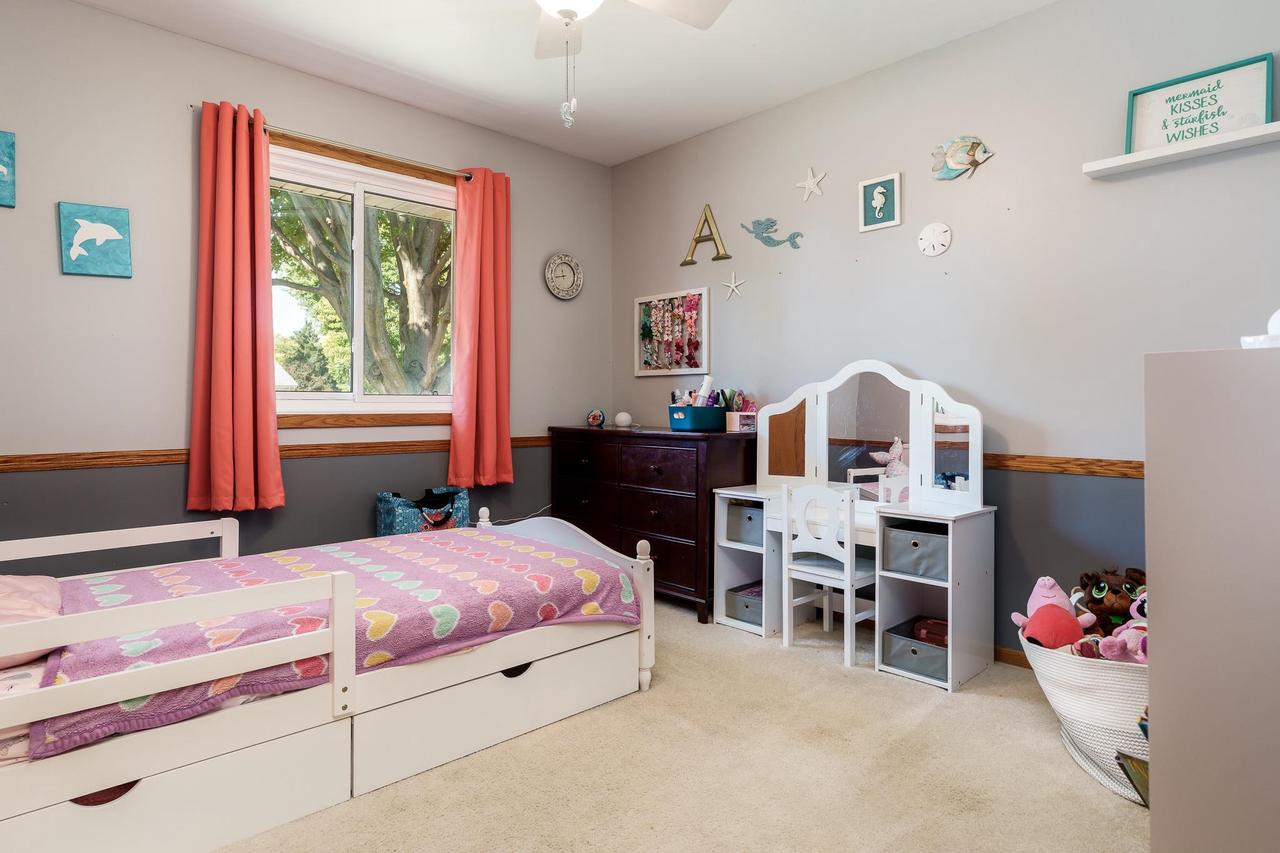 1331 West Burbank Avenue