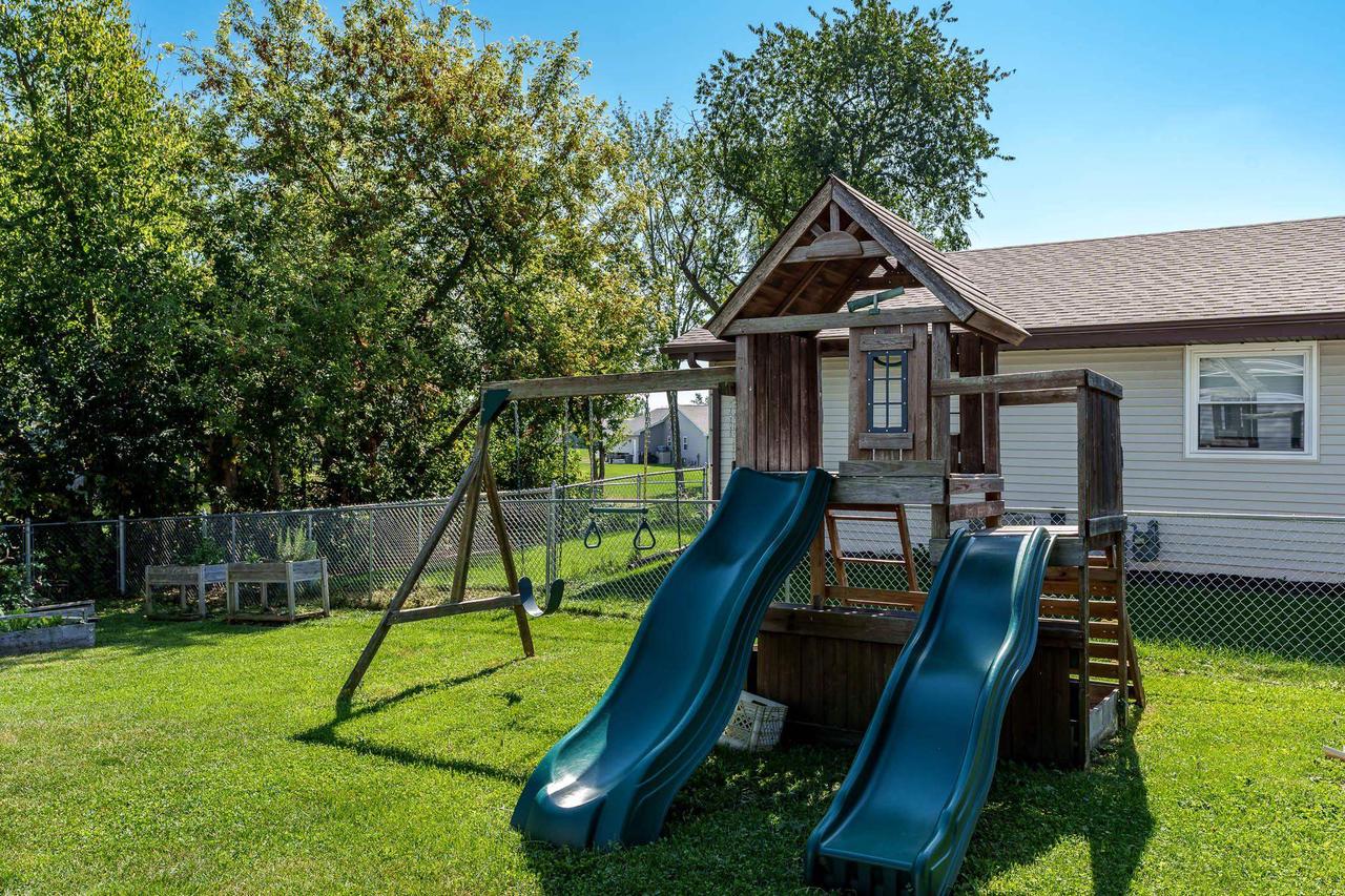 1331 West Burbank Avenue