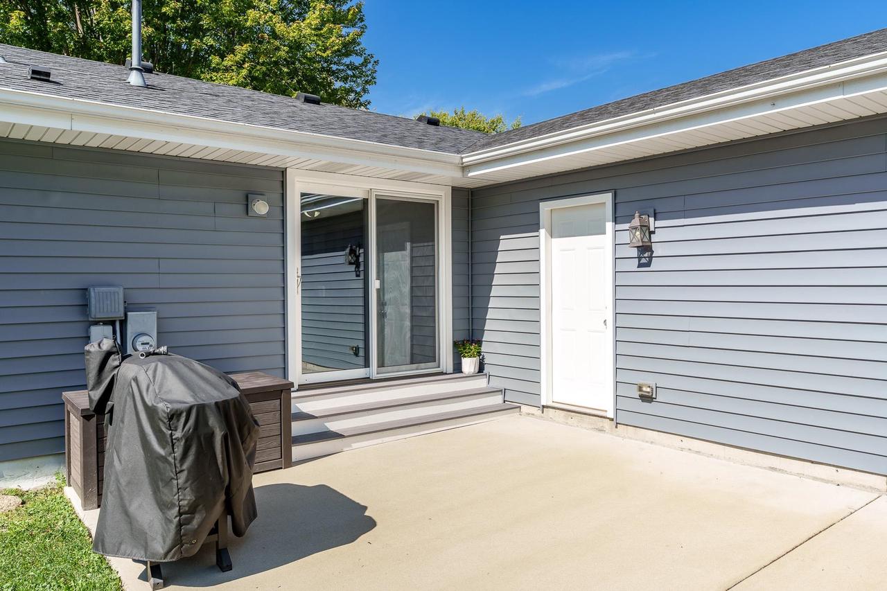 1331 West Burbank Avenue