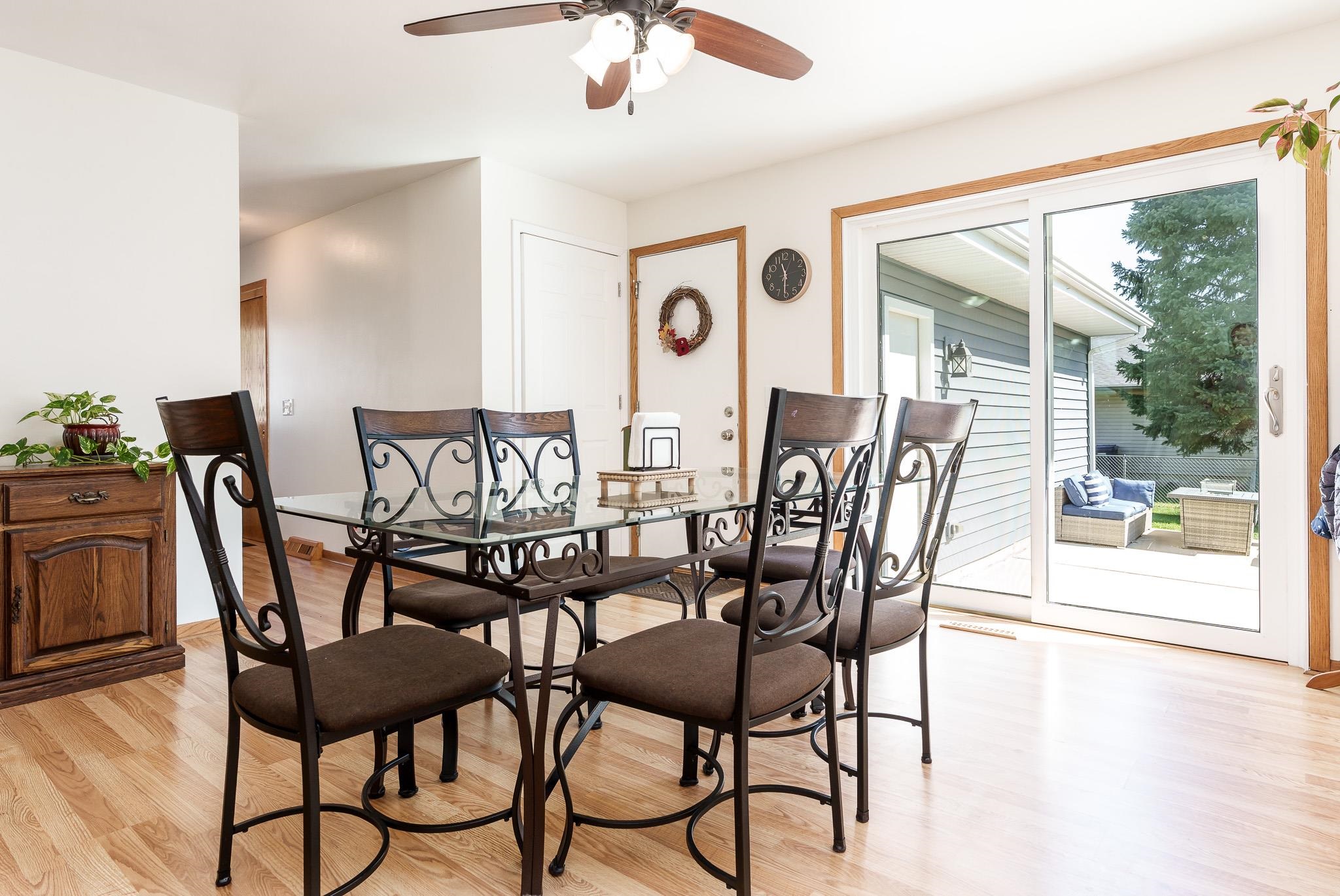 1331 W Burbank Avenue