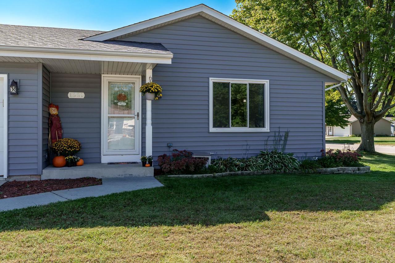 1331 West Burbank Avenue