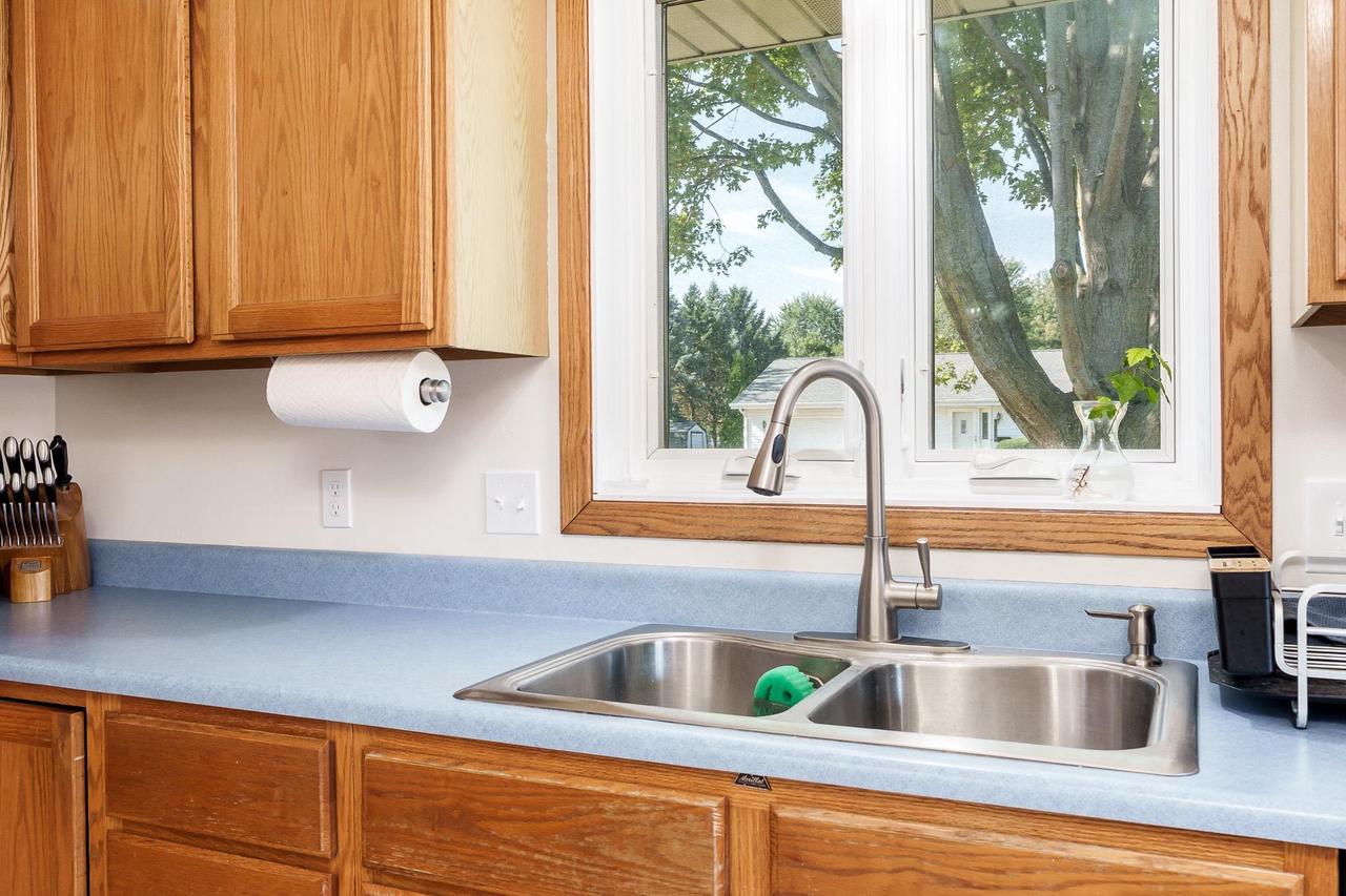 1331 West Burbank Avenue