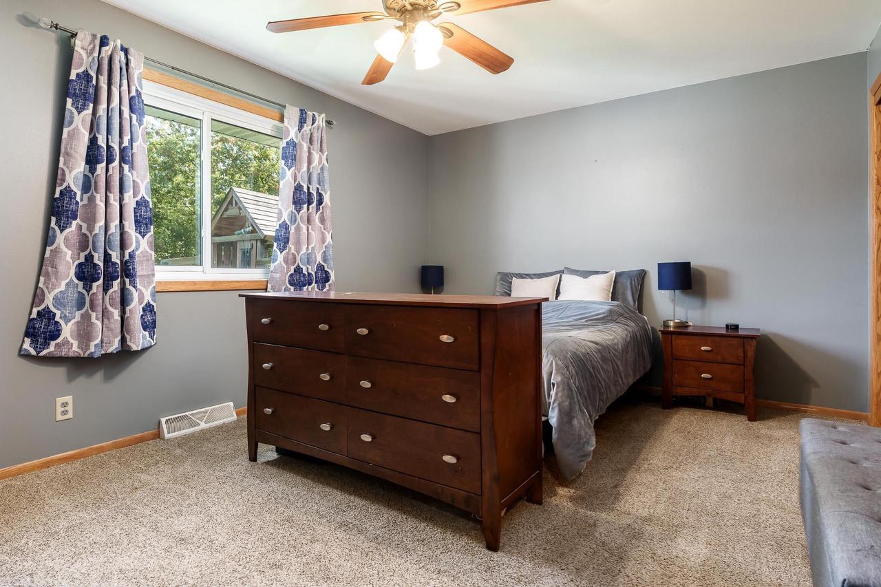 1331 West Burbank Avenue