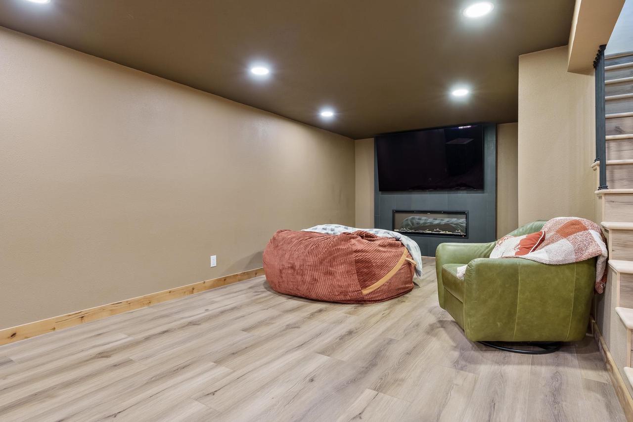 2126 North Polzin Road