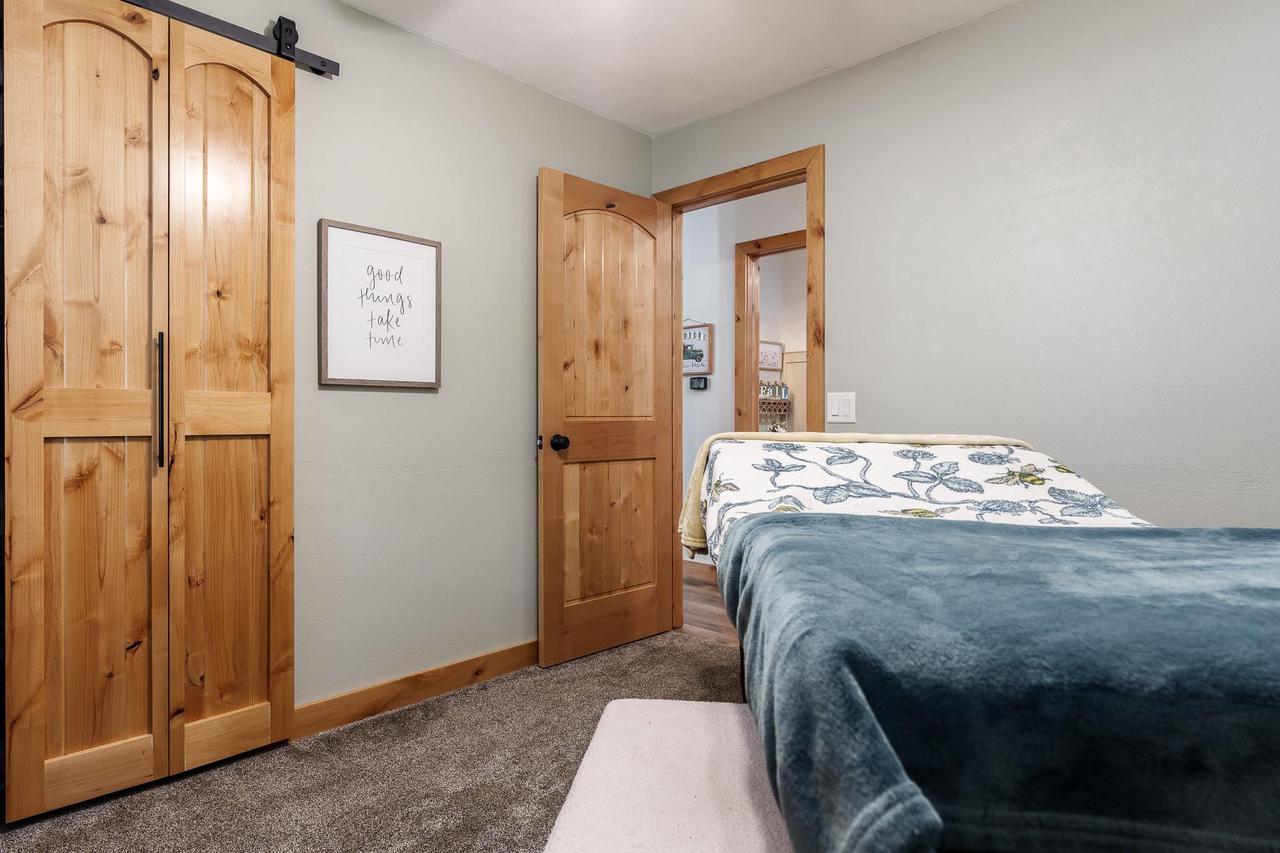 2126 North Polzin Road