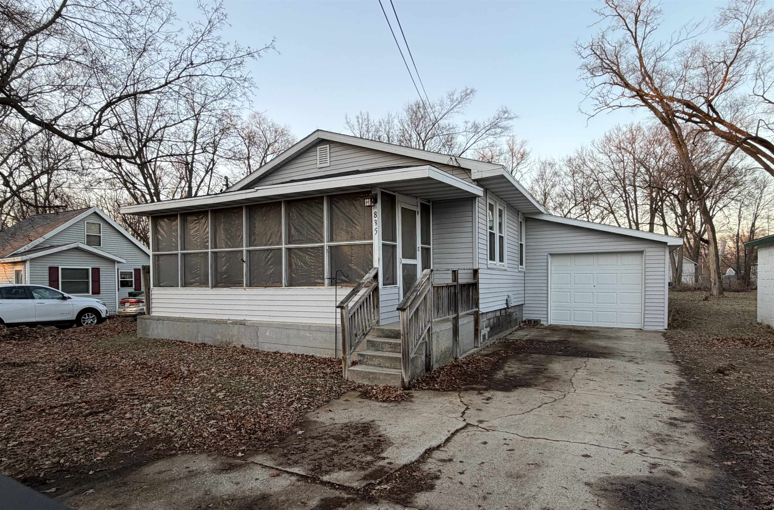 835 E Homeland Court