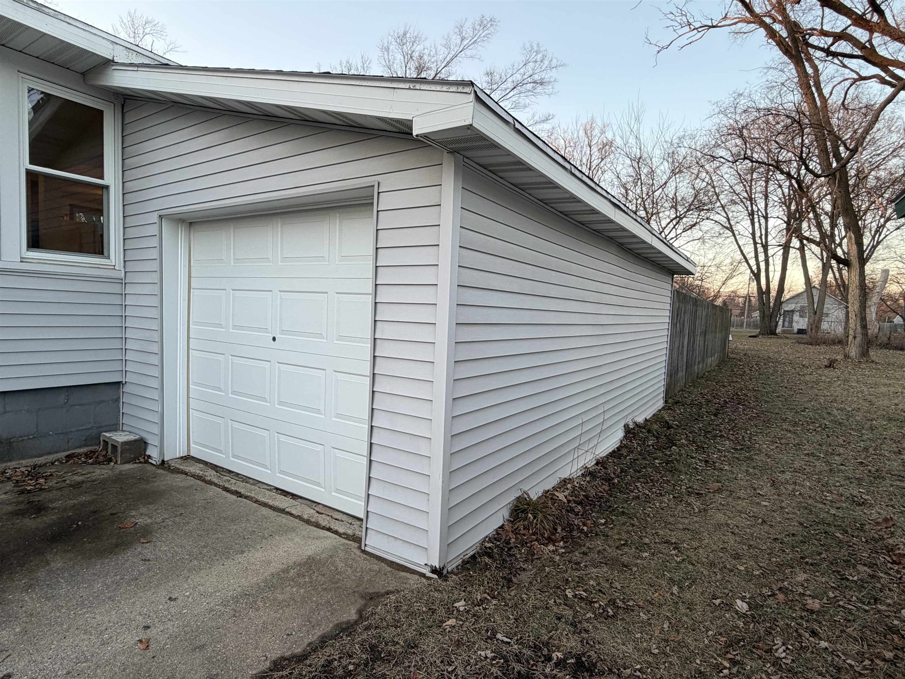 835 E Homeland Court