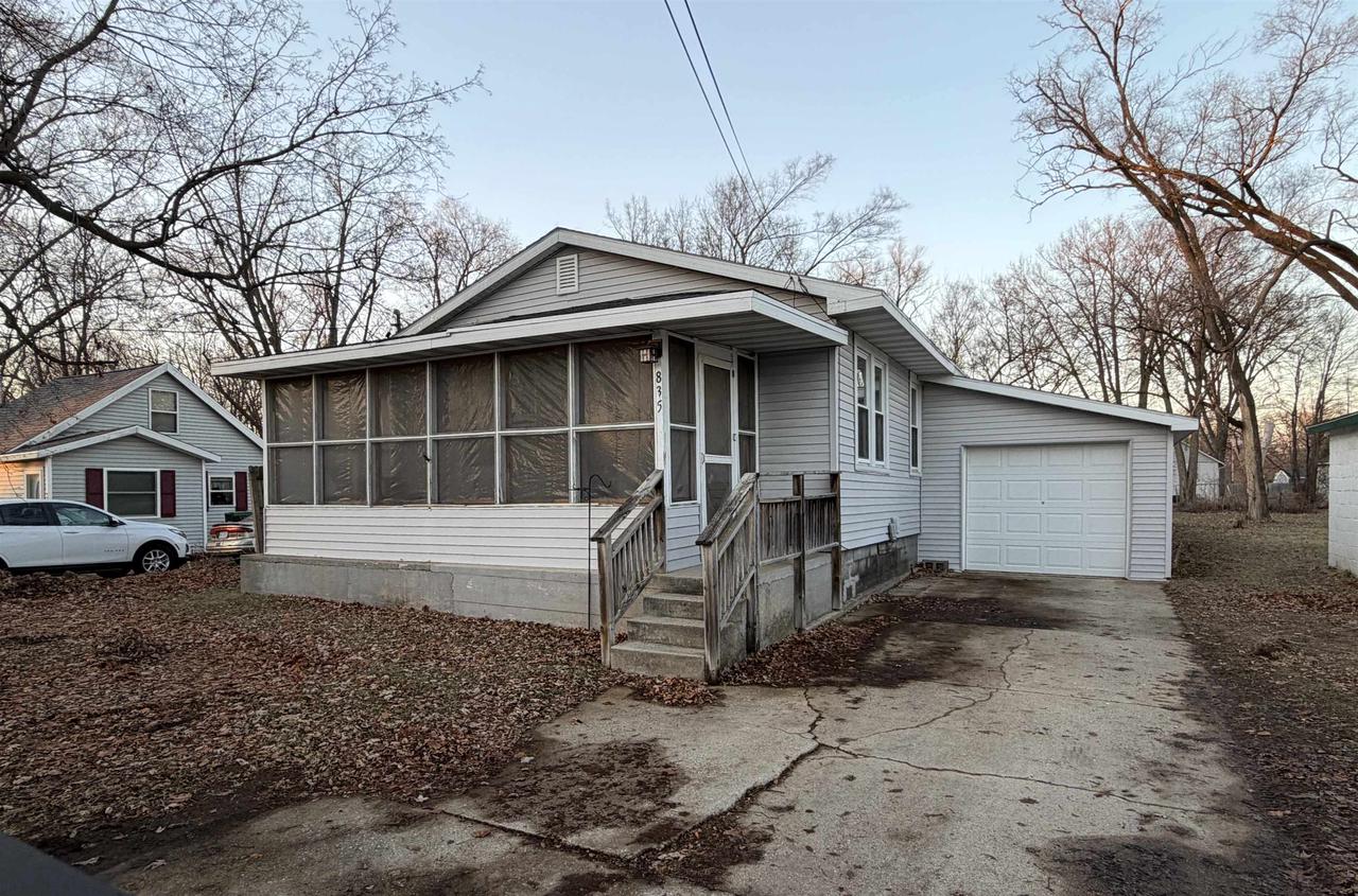 835 East Homeland Court