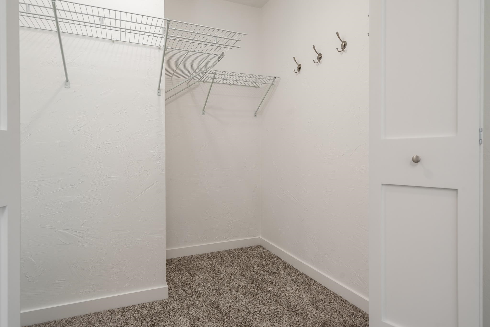 1728 Henderson Avenue