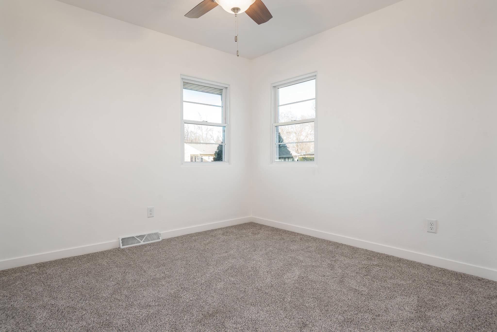 1728 Henderson Avenue