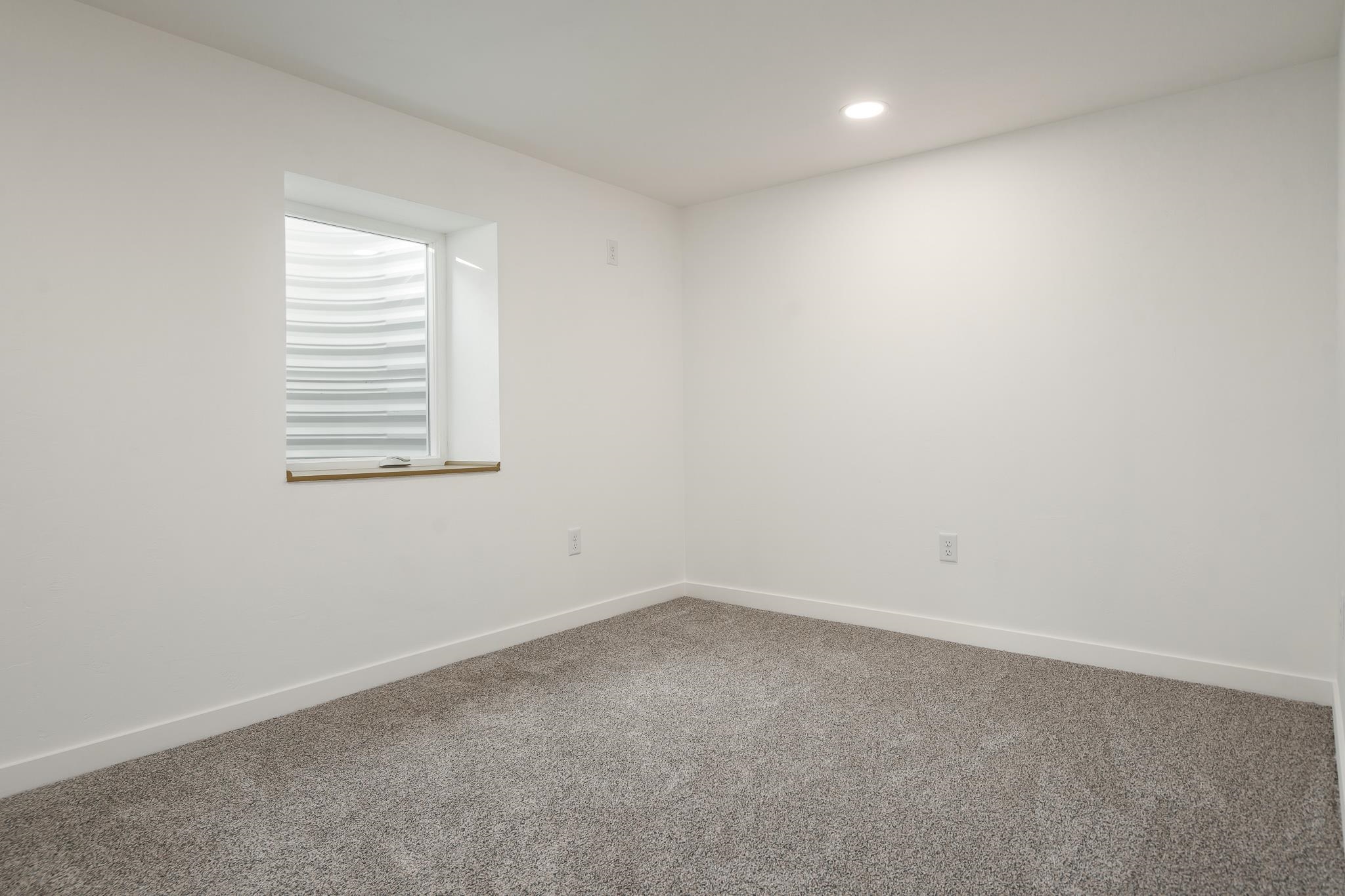 1728 Henderson Avenue