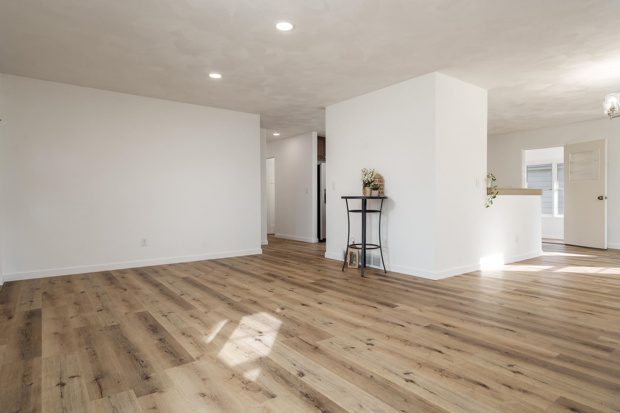 1728 Henderson Avenue