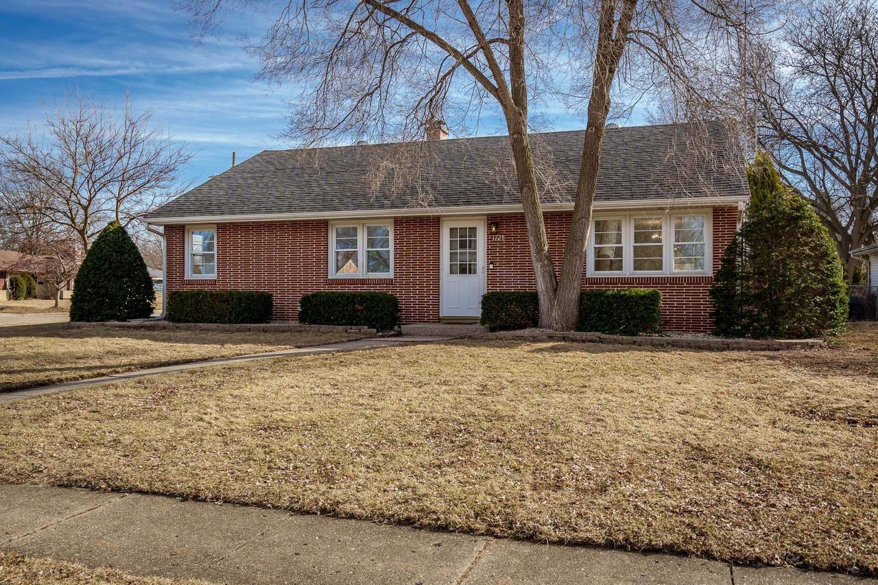 1728 Henderson Avenue