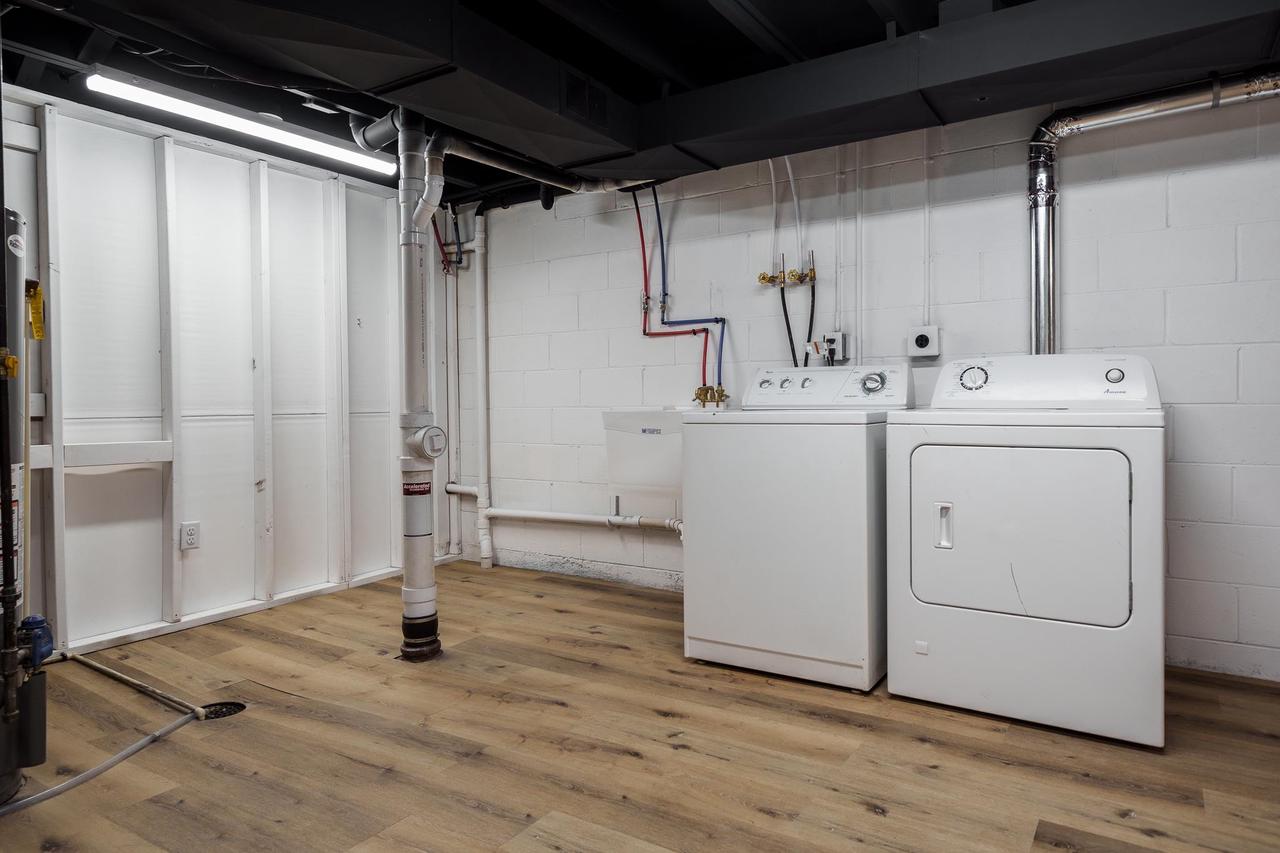 1728 Henderson Avenue