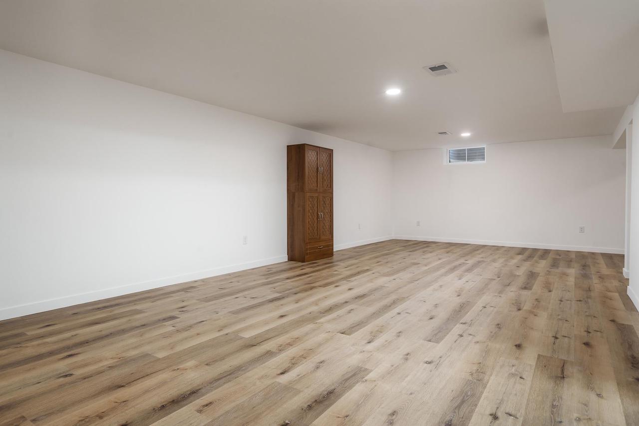 1728 Henderson Avenue