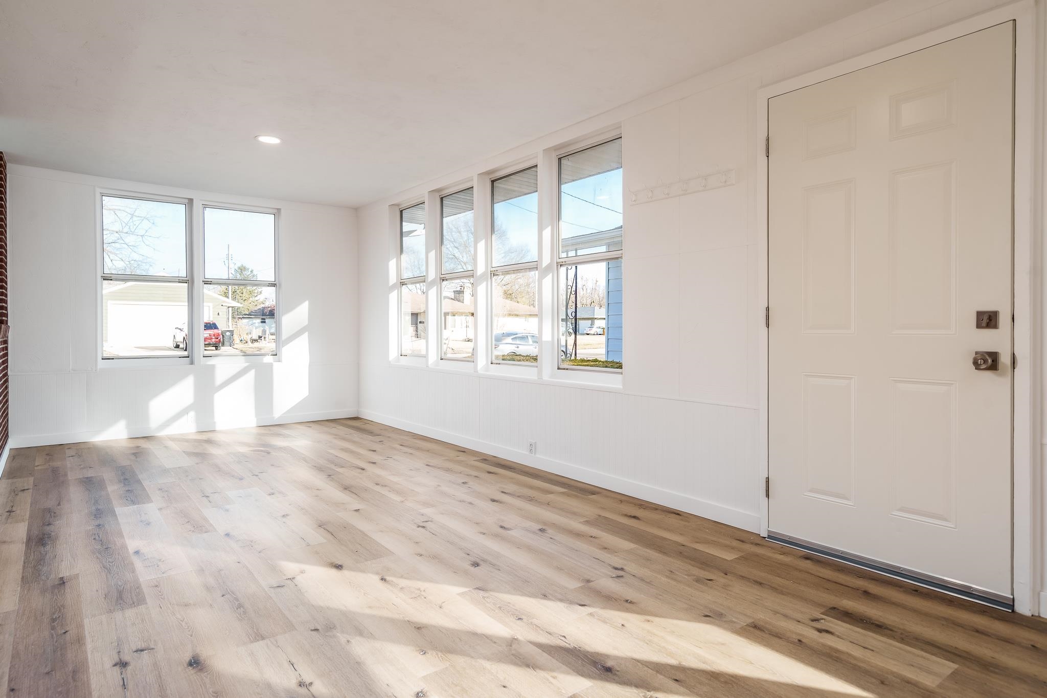 1728 Henderson Avenue