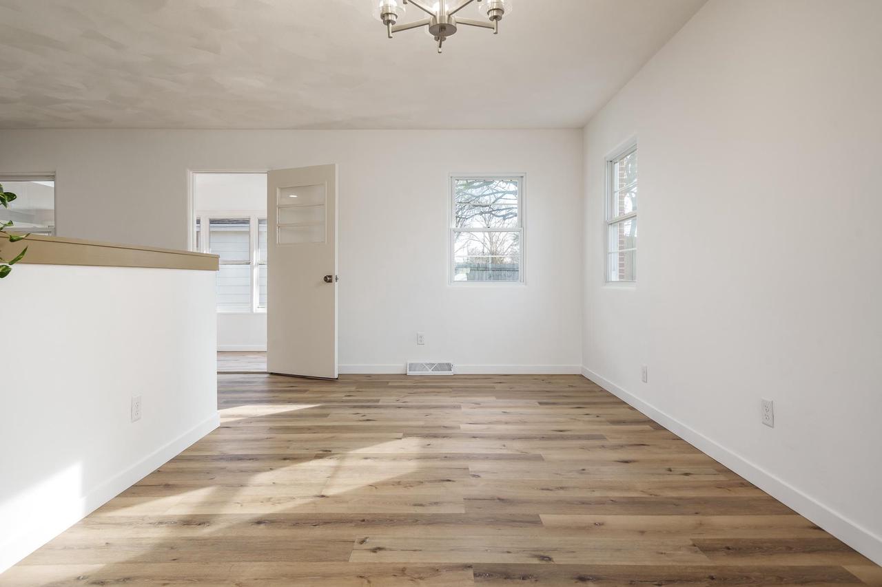 1728 Henderson Avenue