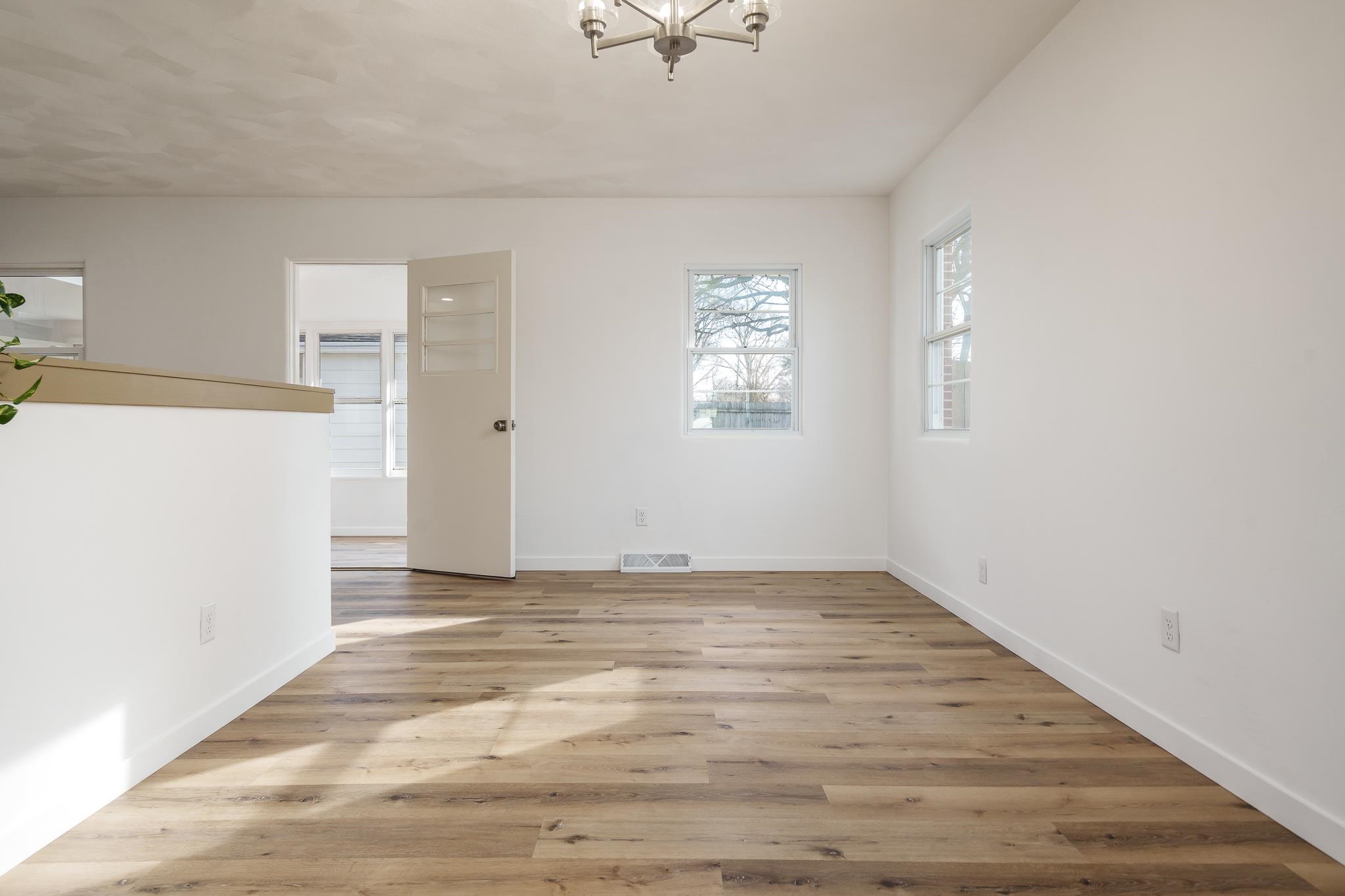 1728 Henderson Avenue