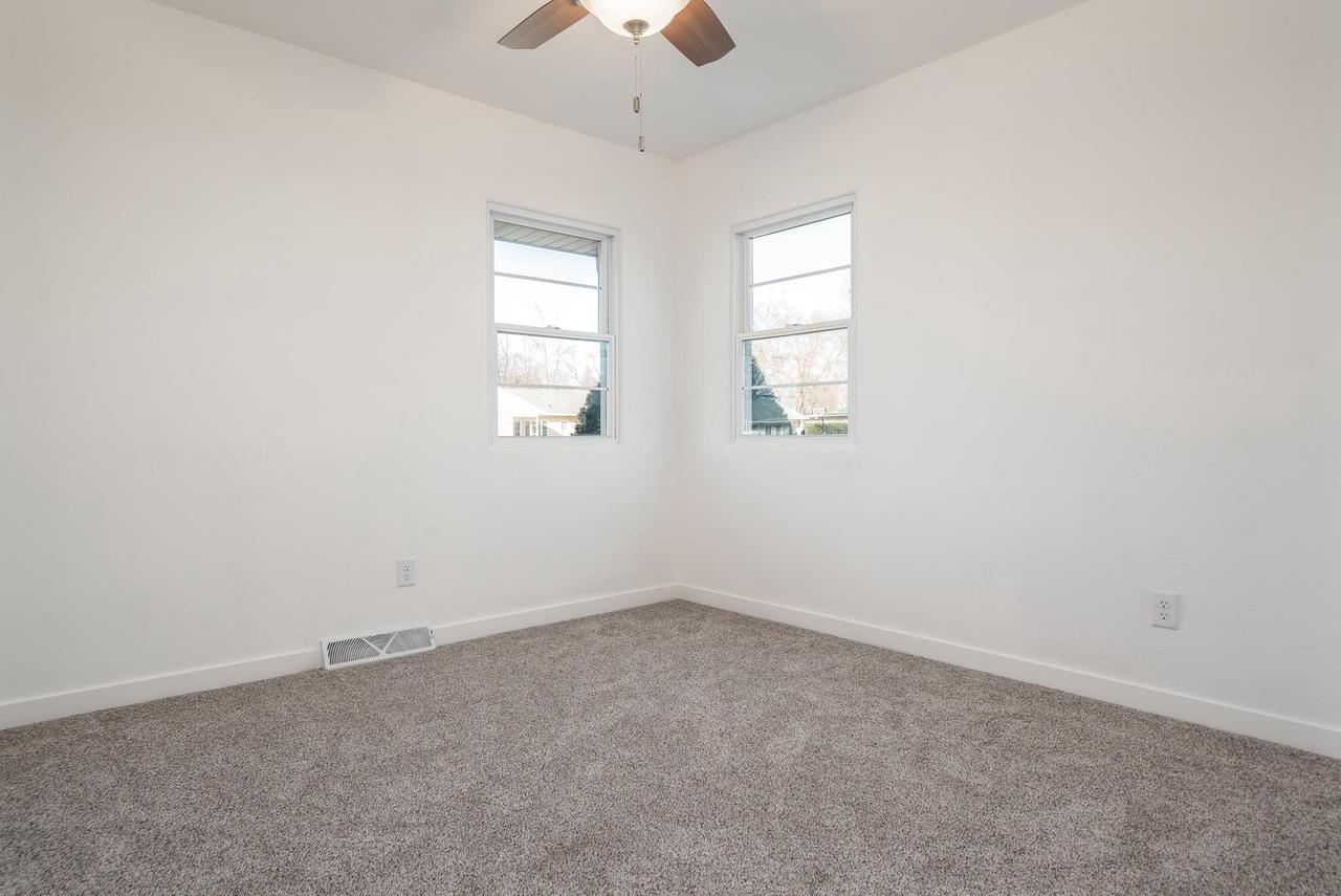 1728 Henderson Avenue