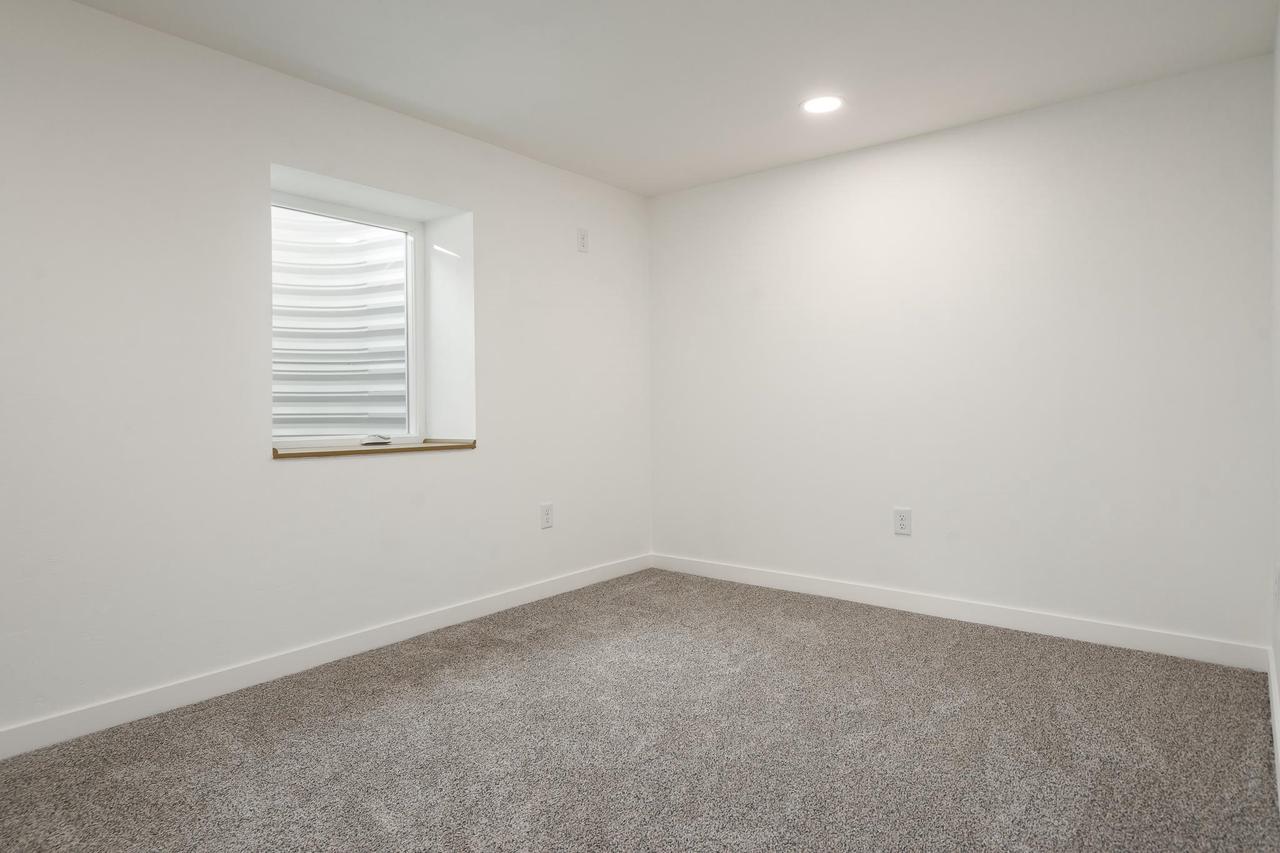 1728 Henderson Avenue