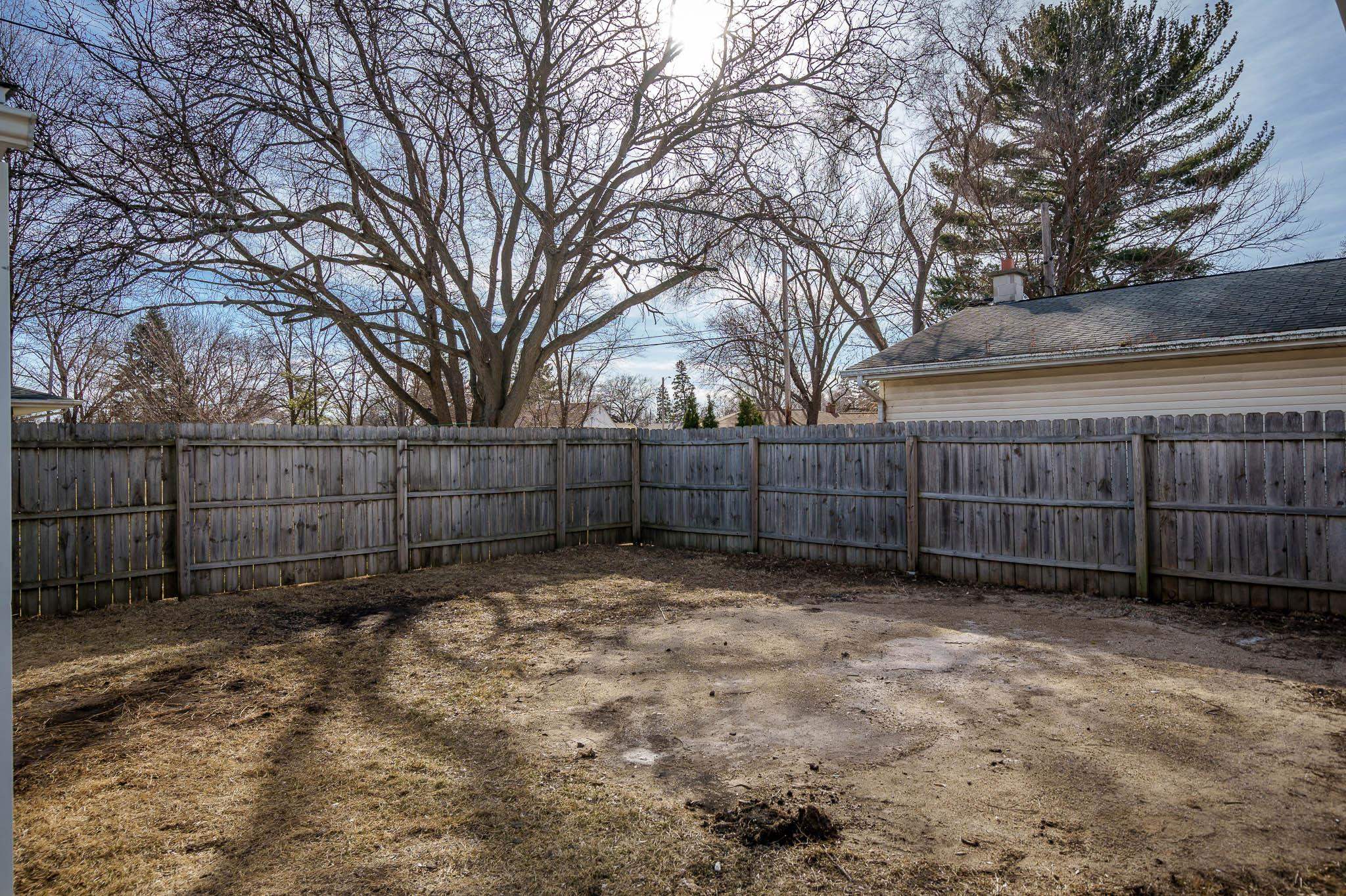 1728 Henderson Avenue