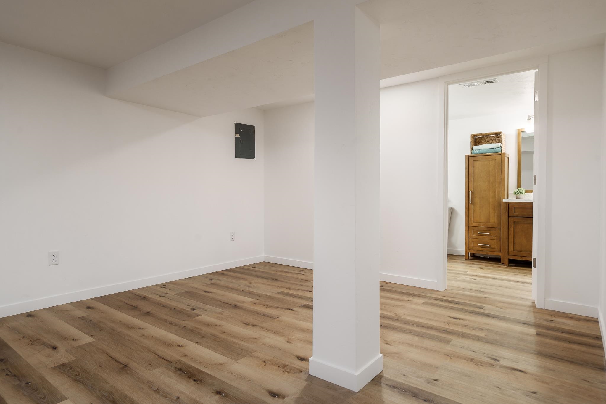 1728 Henderson Avenue