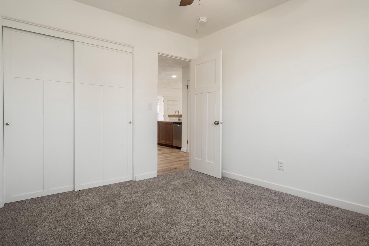 1728 Henderson Avenue