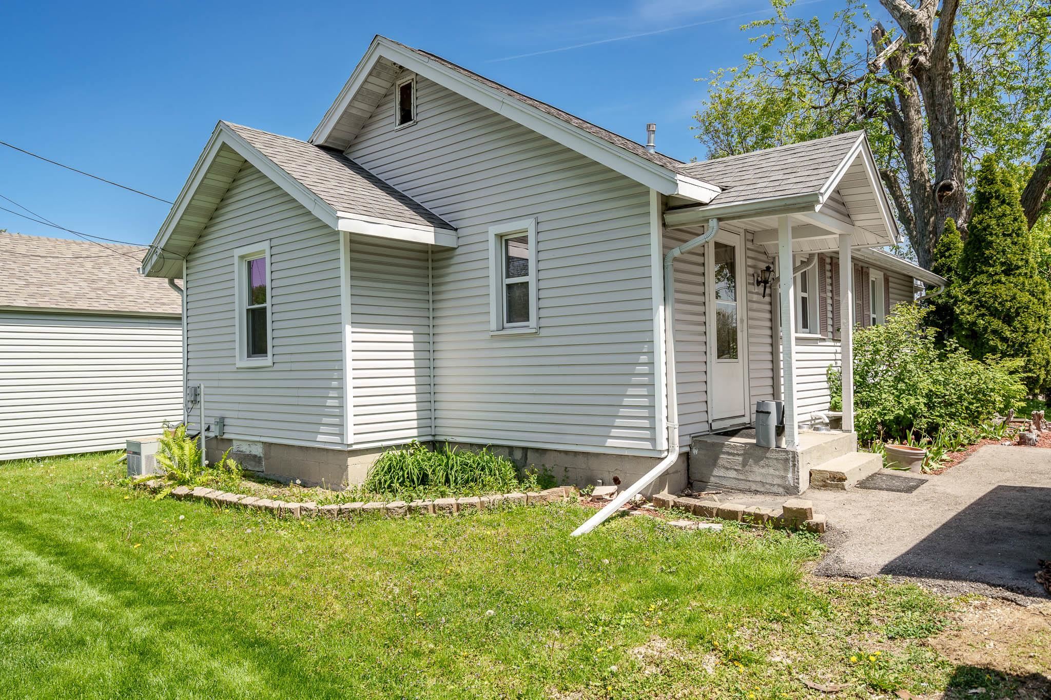1413 Woodman Road