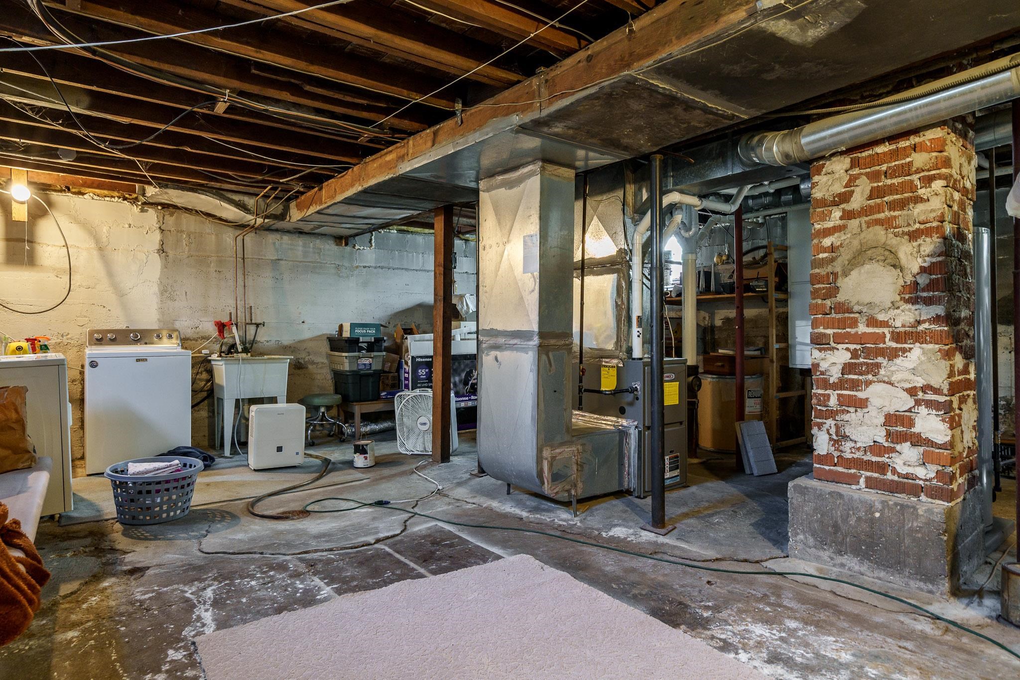1413 Woodman Road
