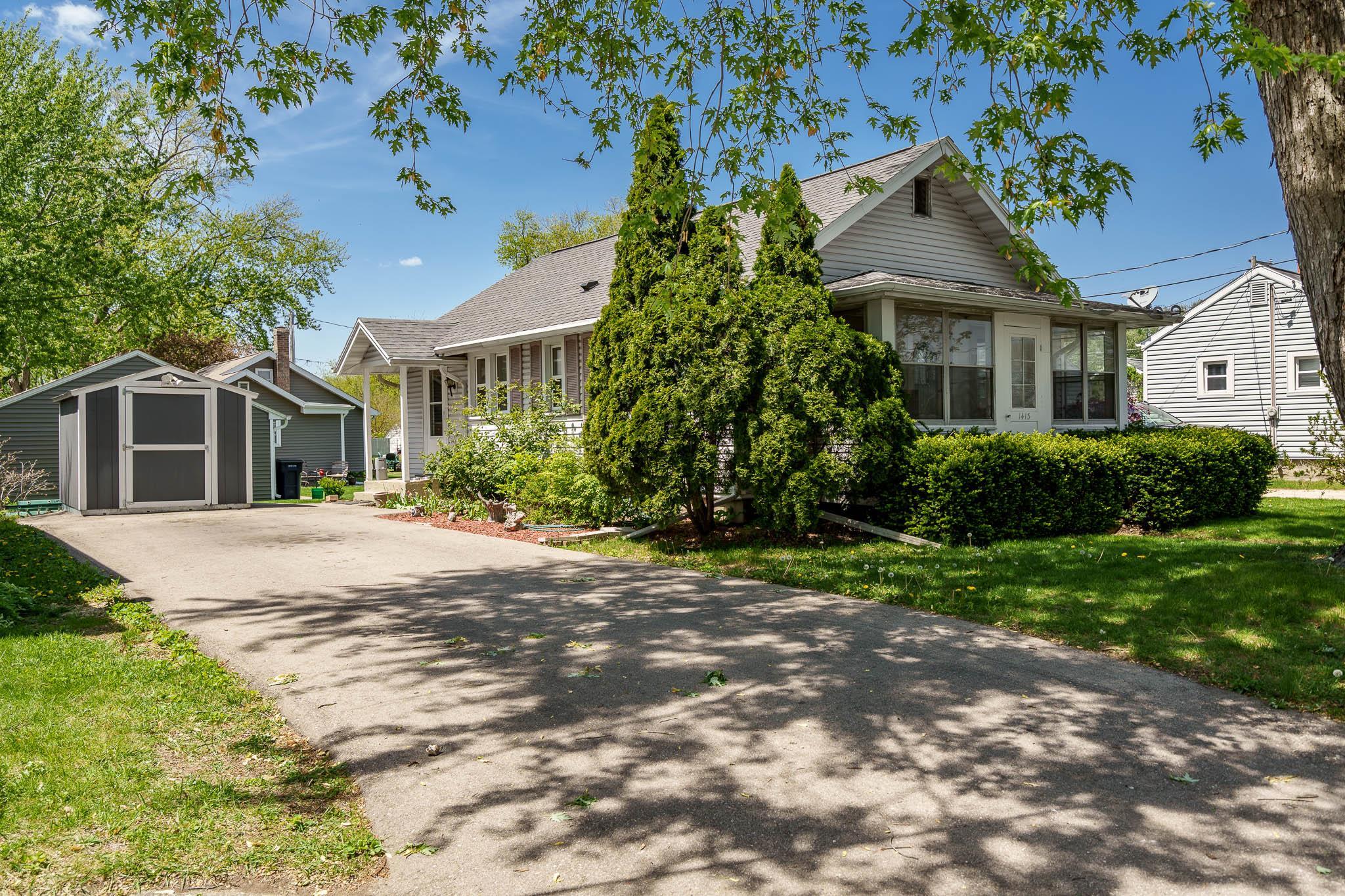1413 Woodman Road