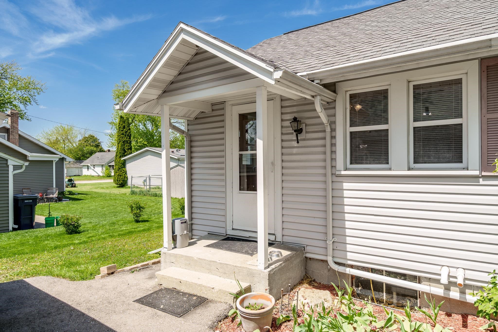 1413 Woodman Road