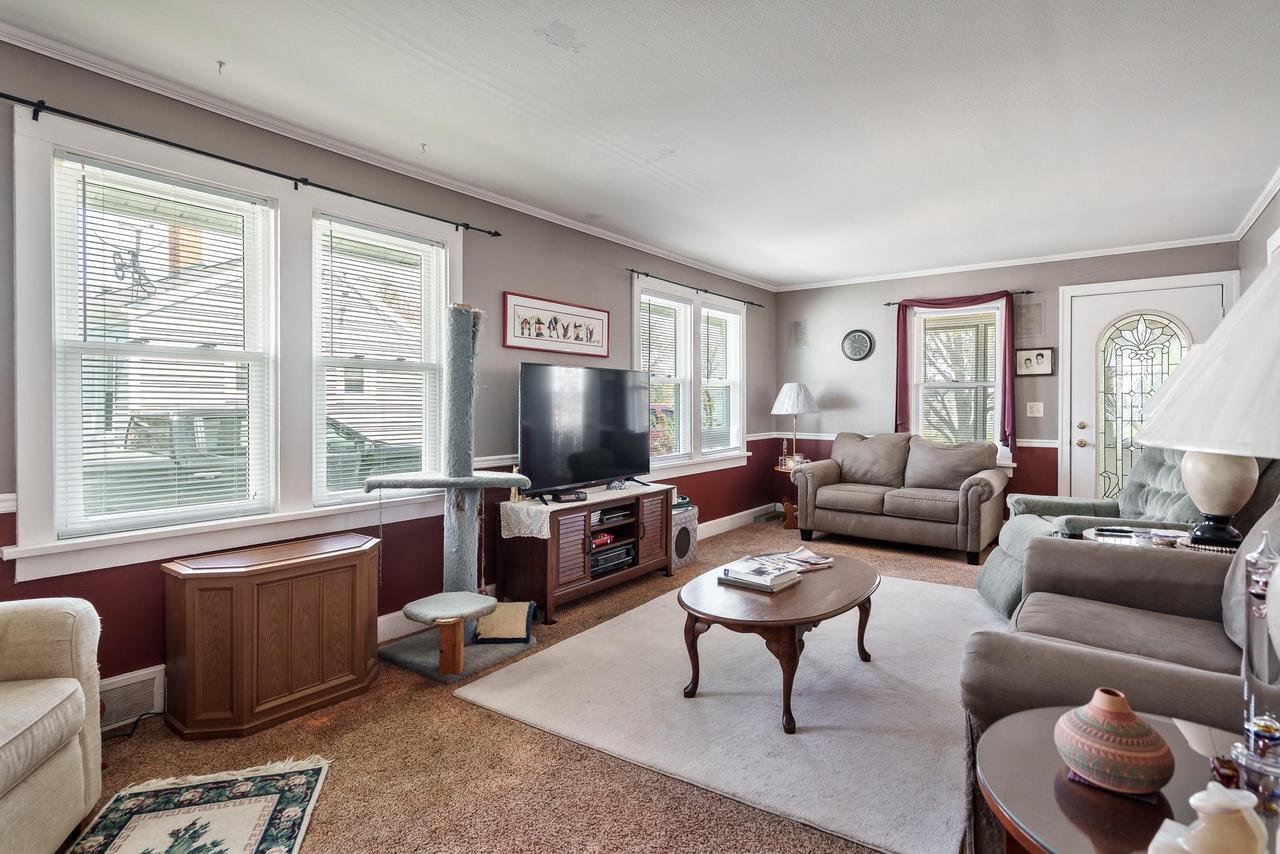 1413 Woodman Road