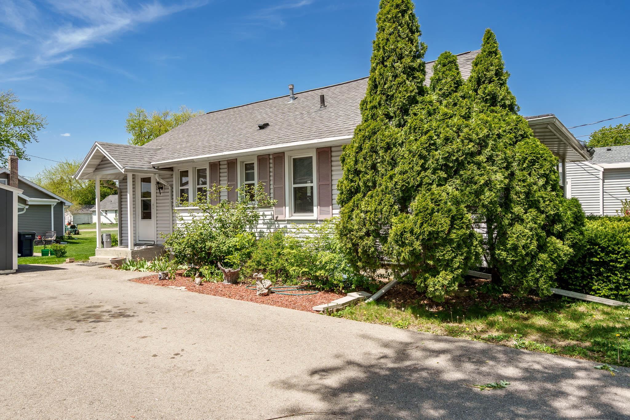 1413 Woodman Road