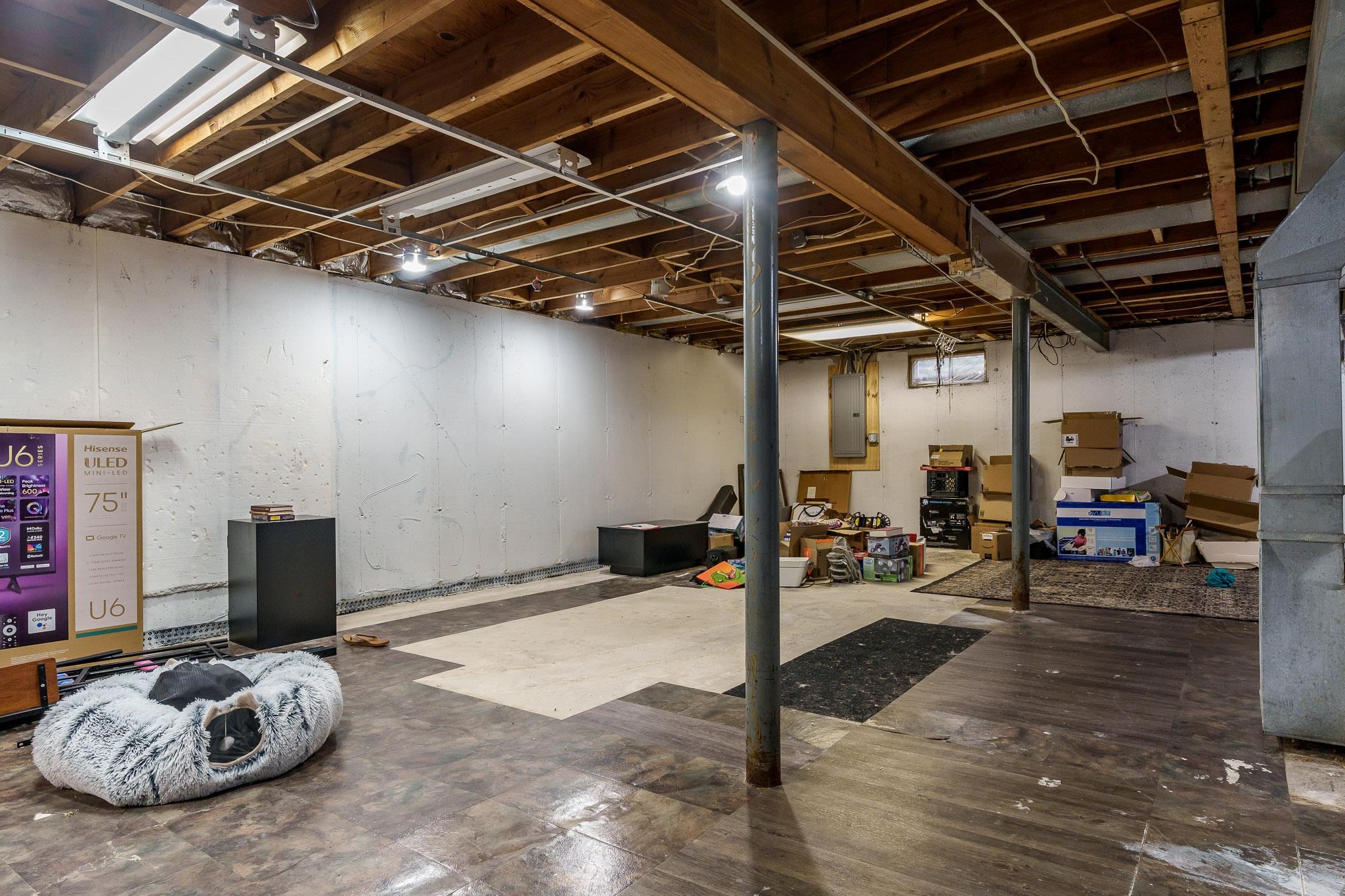 301 E 8th Avenue