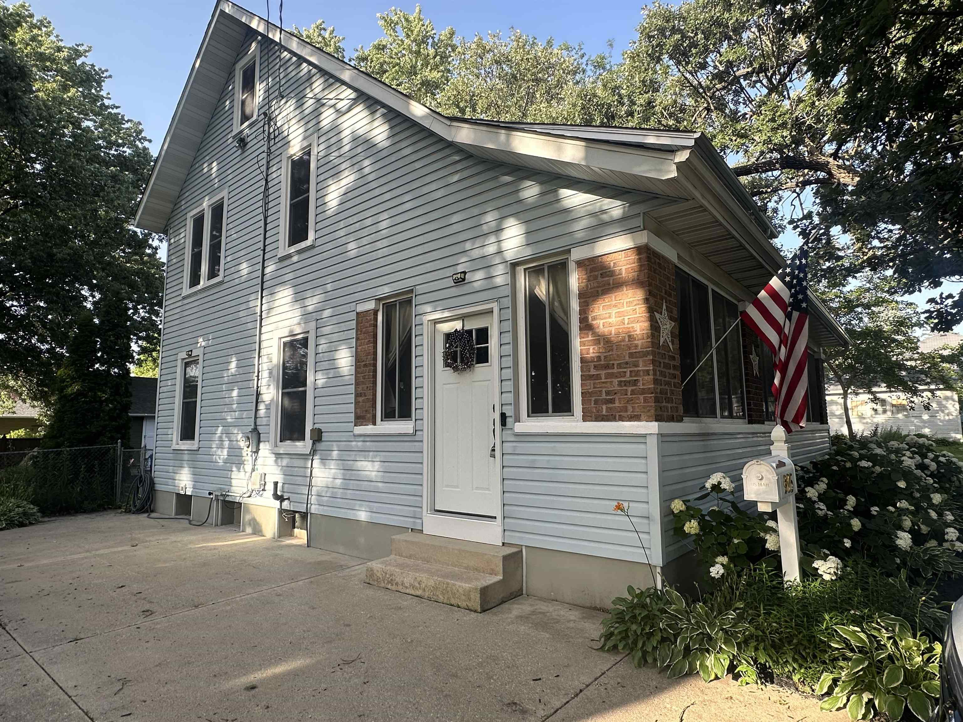 905 4th Street