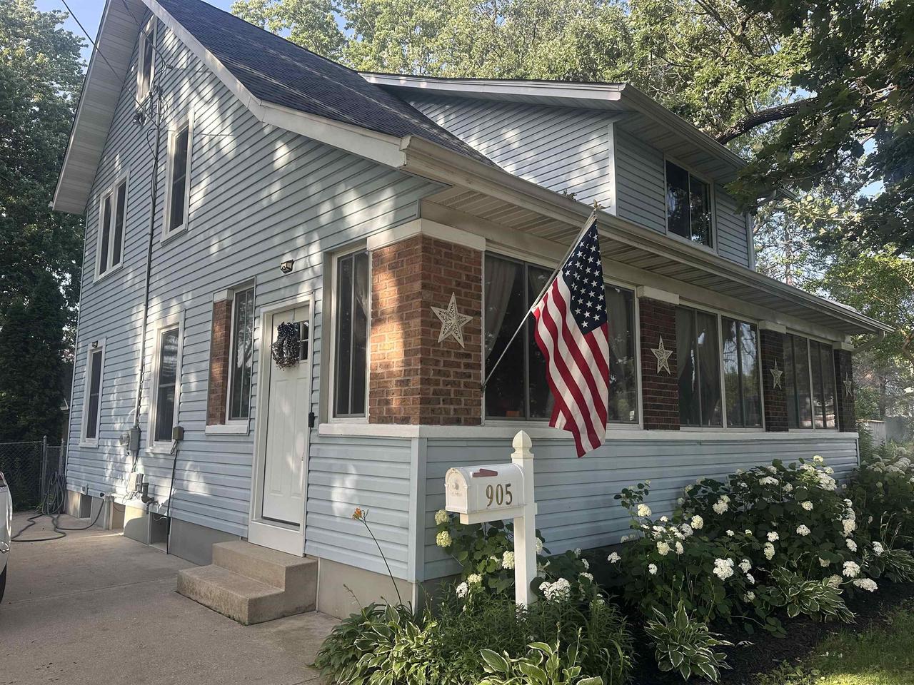 905 4th Street