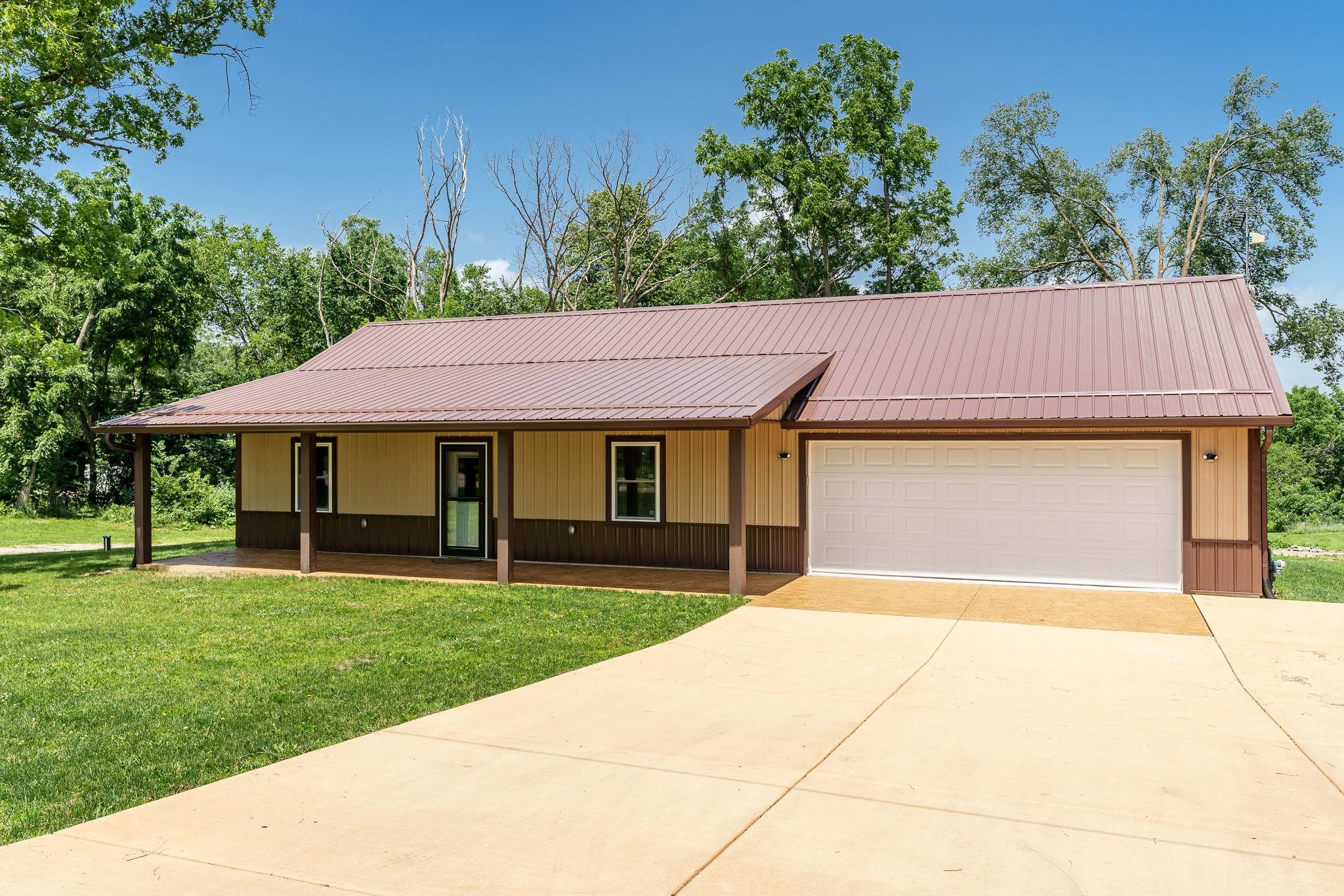 2137 W Creedy Road