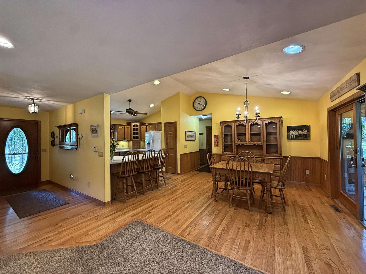 5352 N River Road