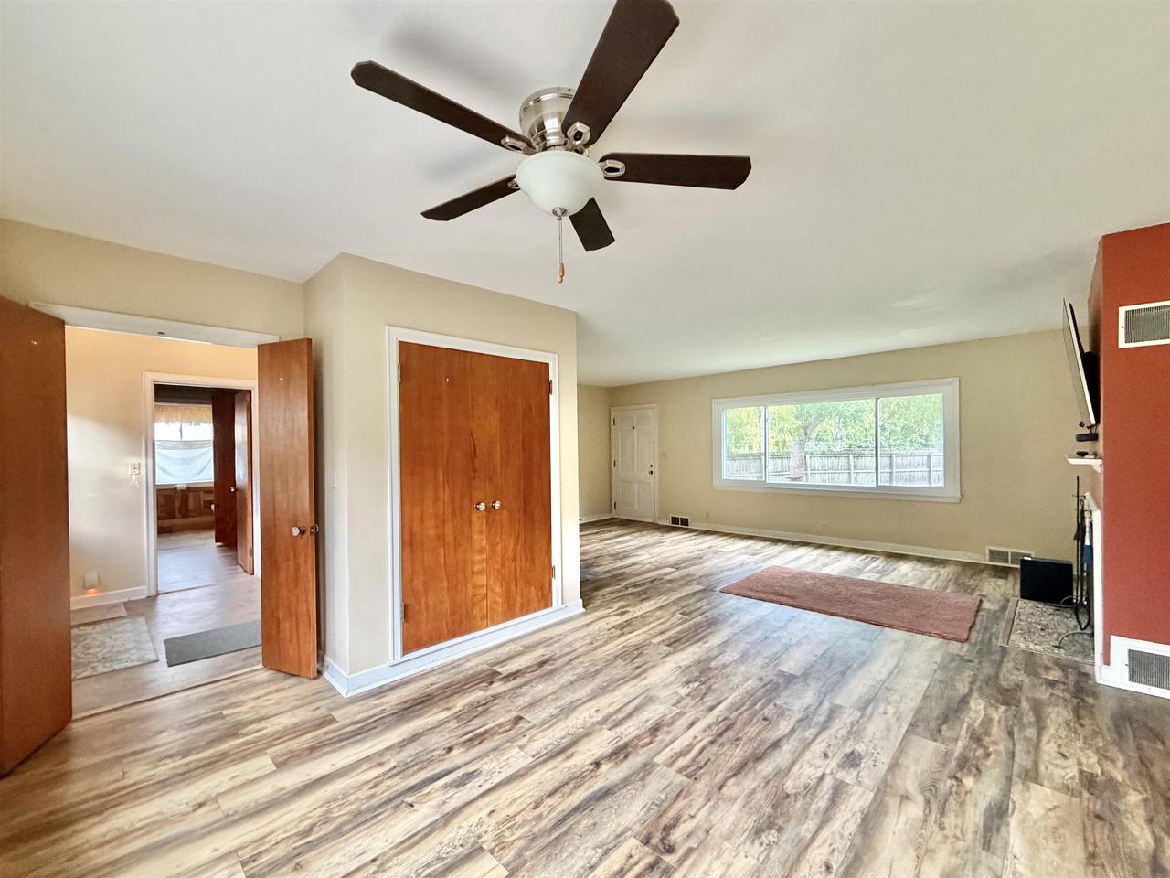 2221 E Ridge Road
