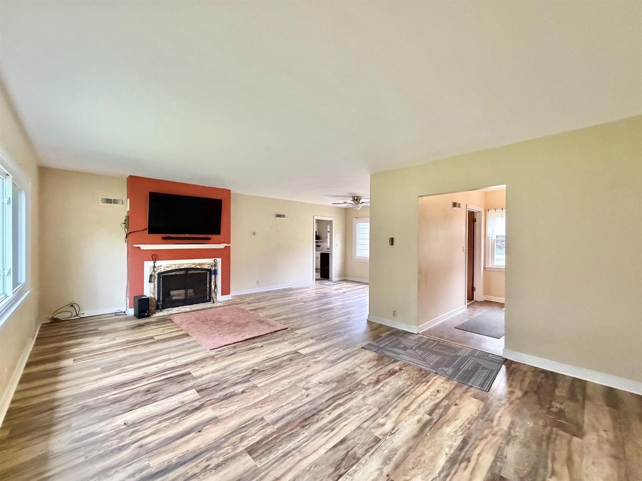 2221 E Ridge Road