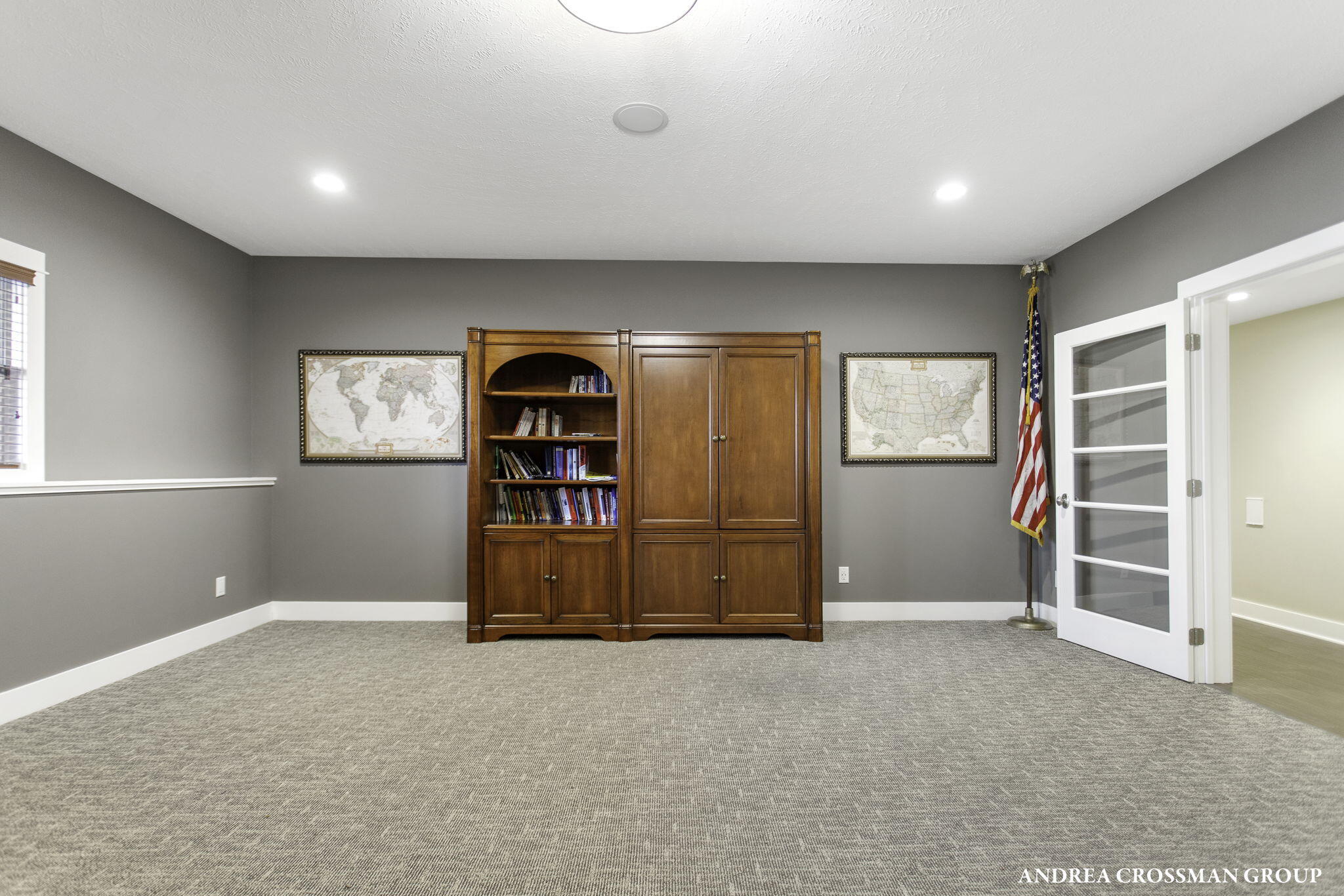 2297 Lakeshore Drive