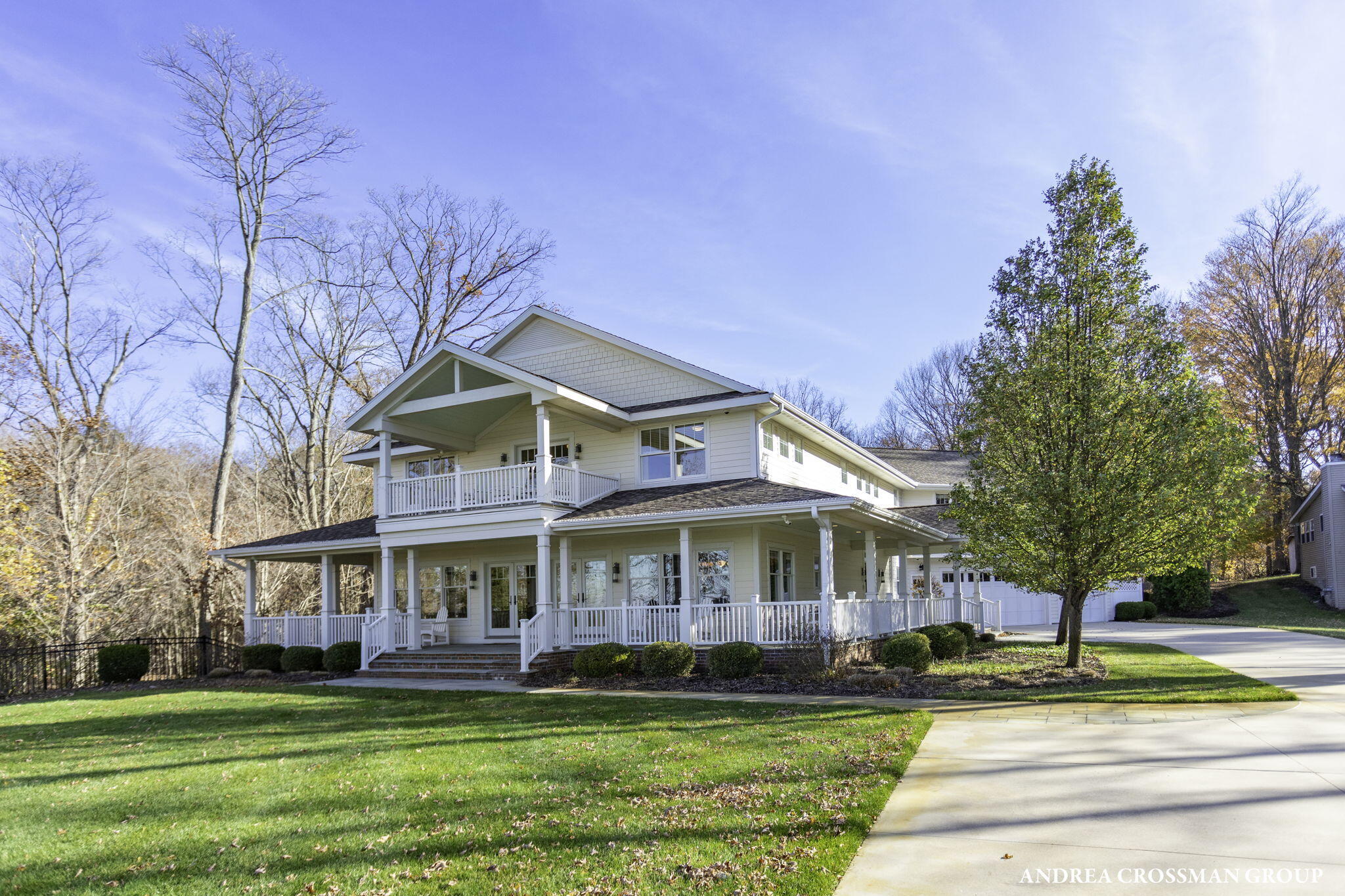 2297 Lakeshore Drive