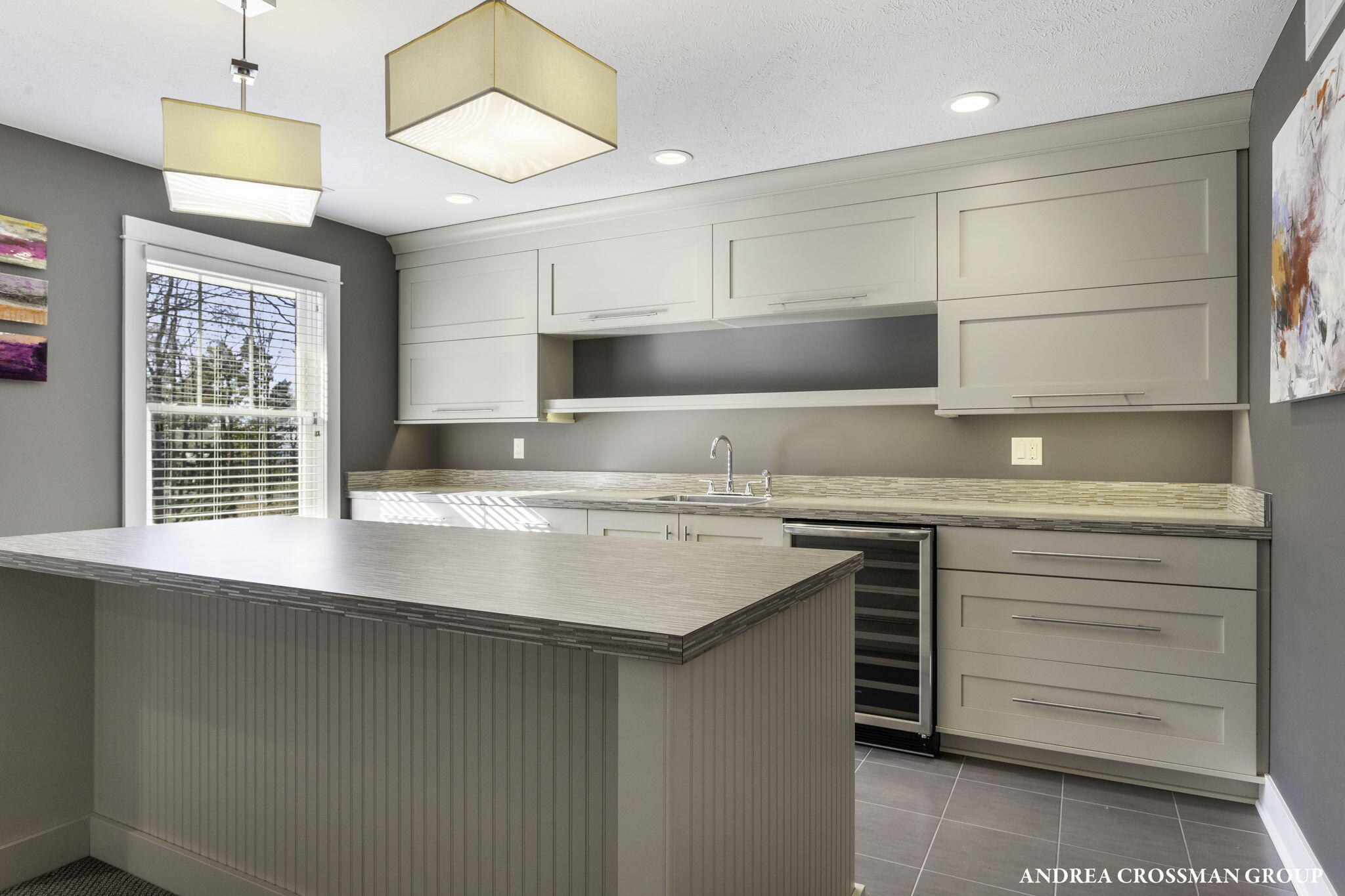 2297 Lakeshore Drive