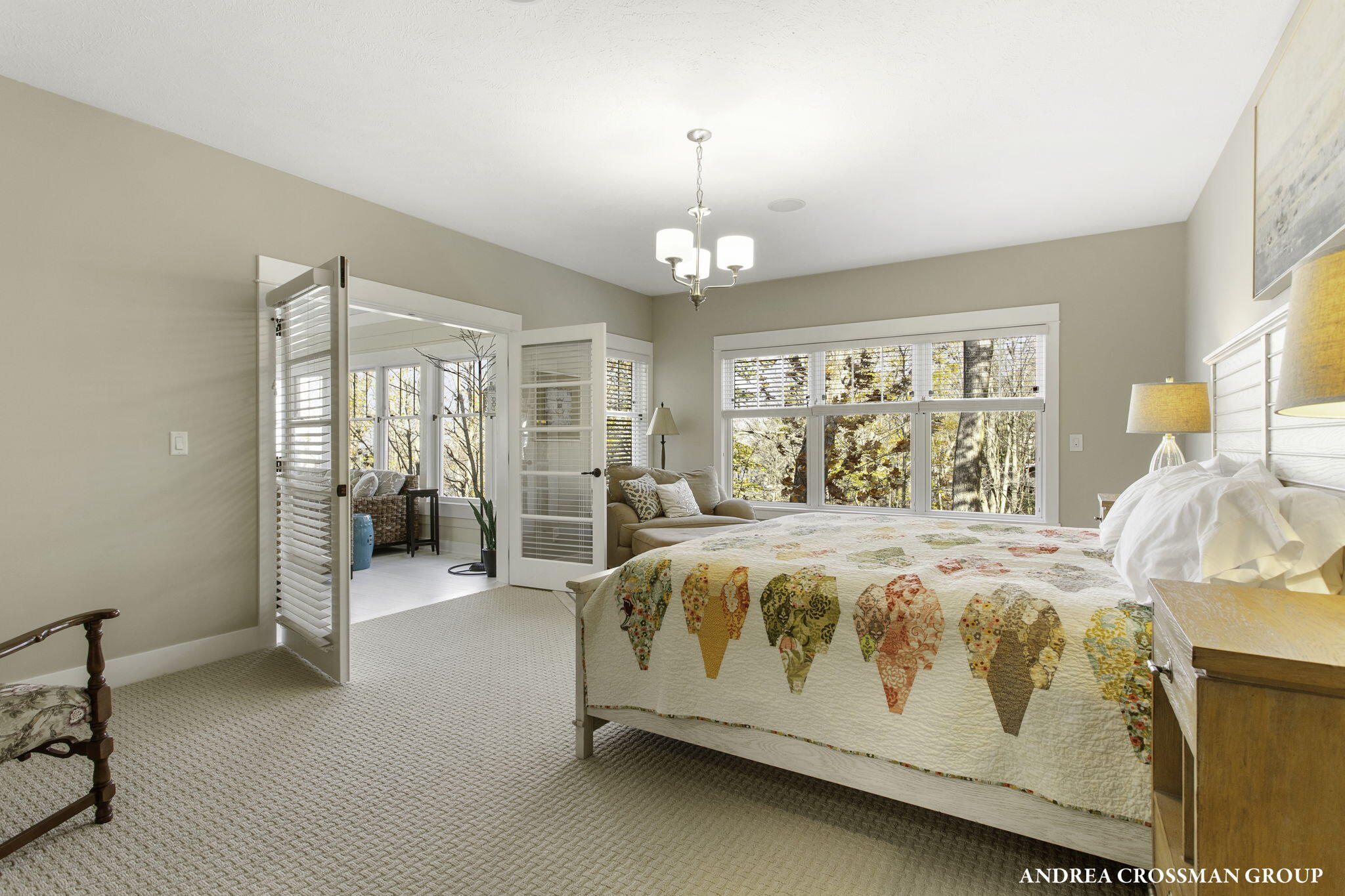 2297 Lakeshore Drive