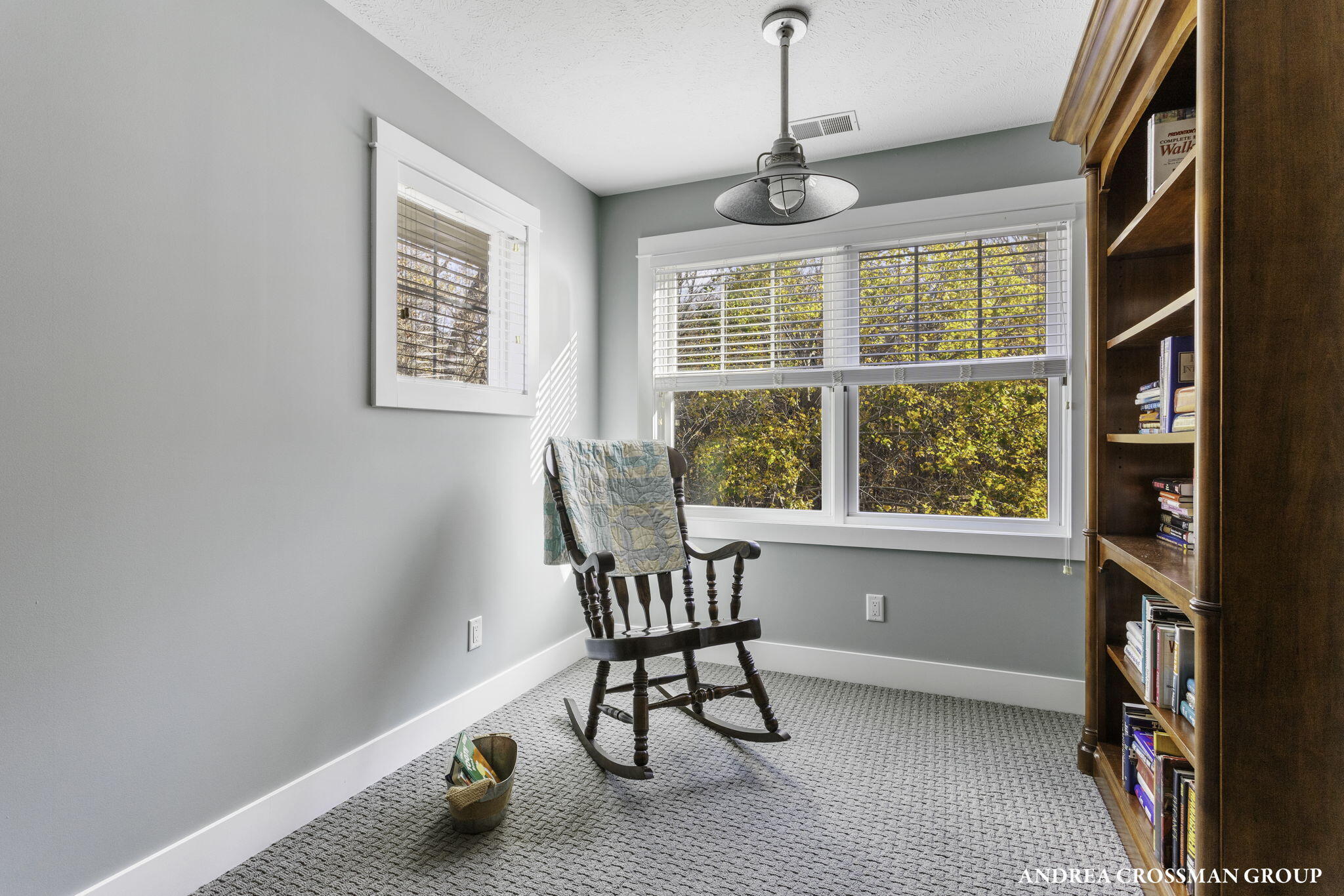 2297 Lakeshore Drive