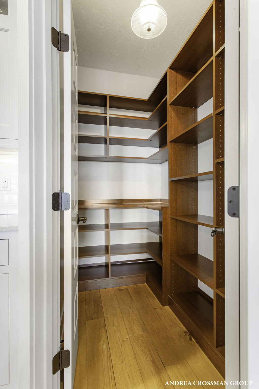 2297 Lakeshore Drive