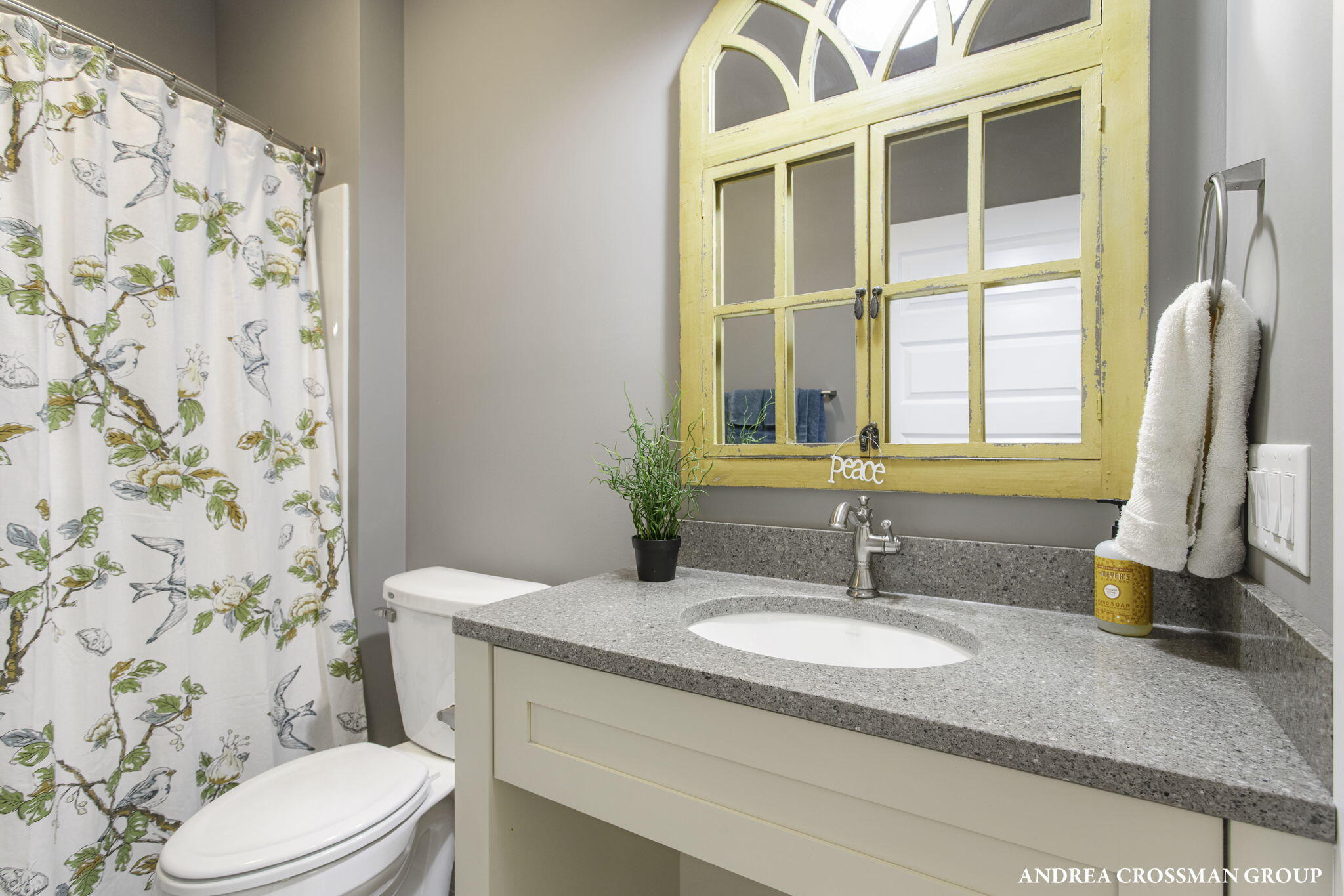 2297 Lakeshore Drive