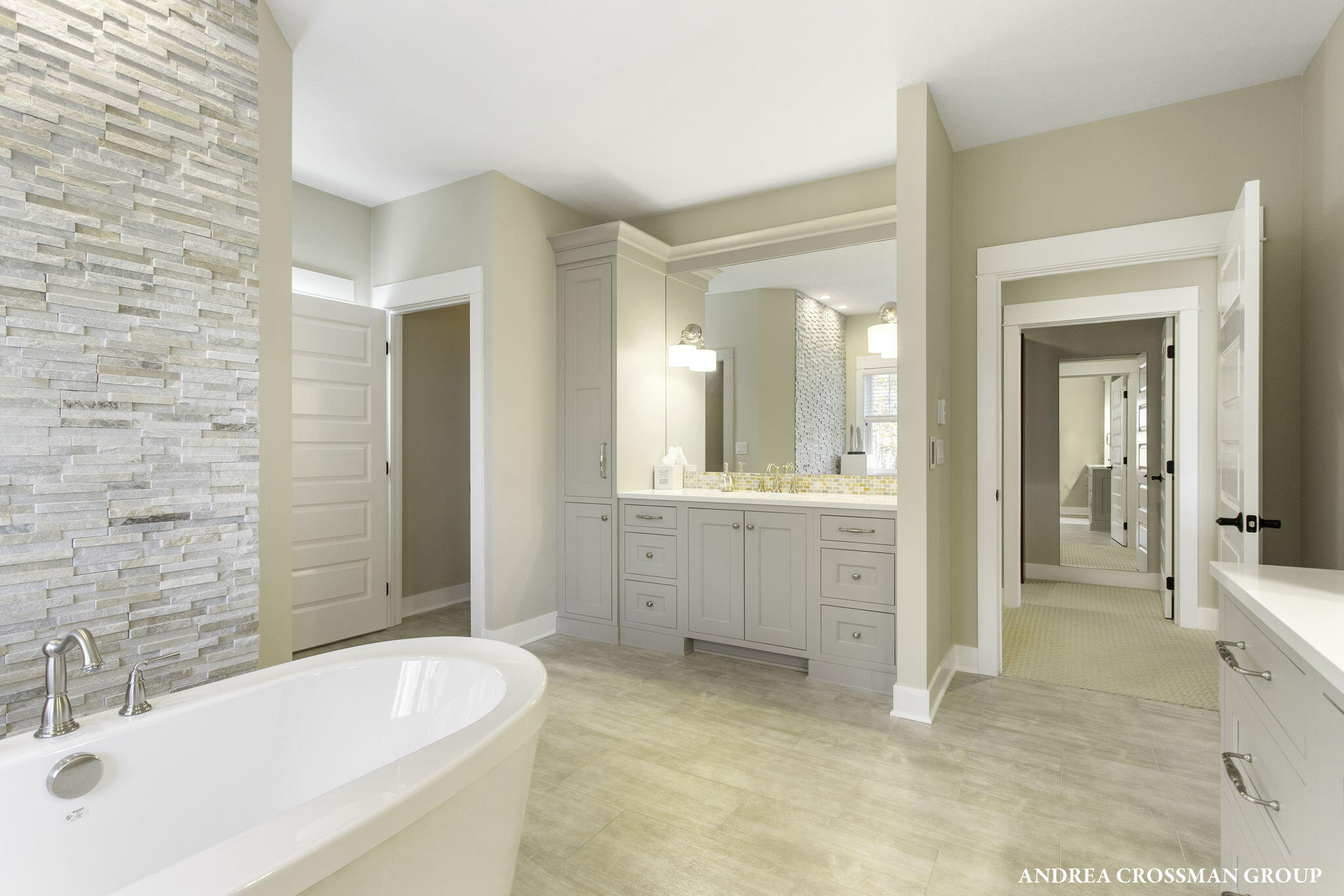 2297 Lakeshore Drive