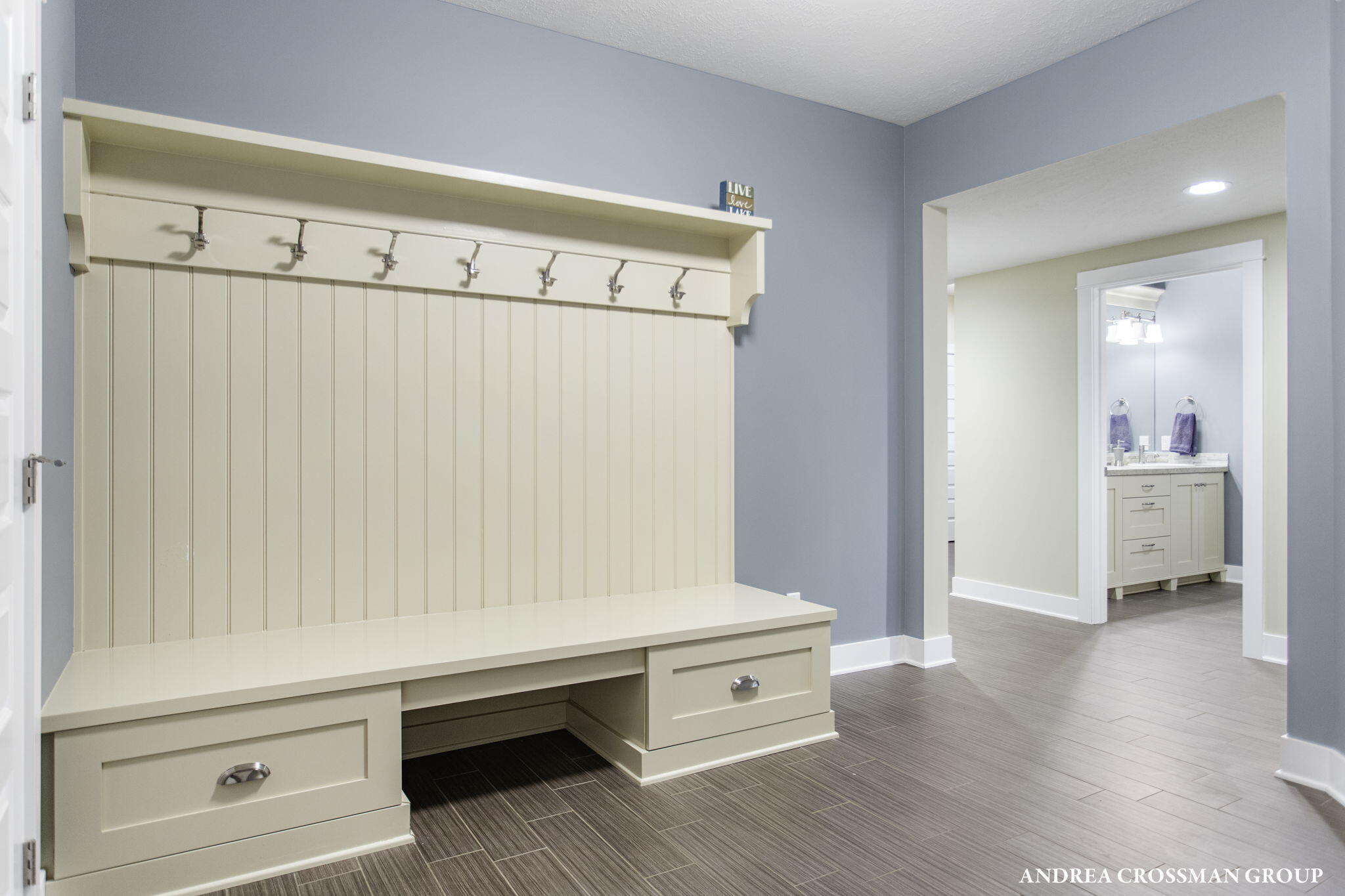 2297 Lakeshore Drive