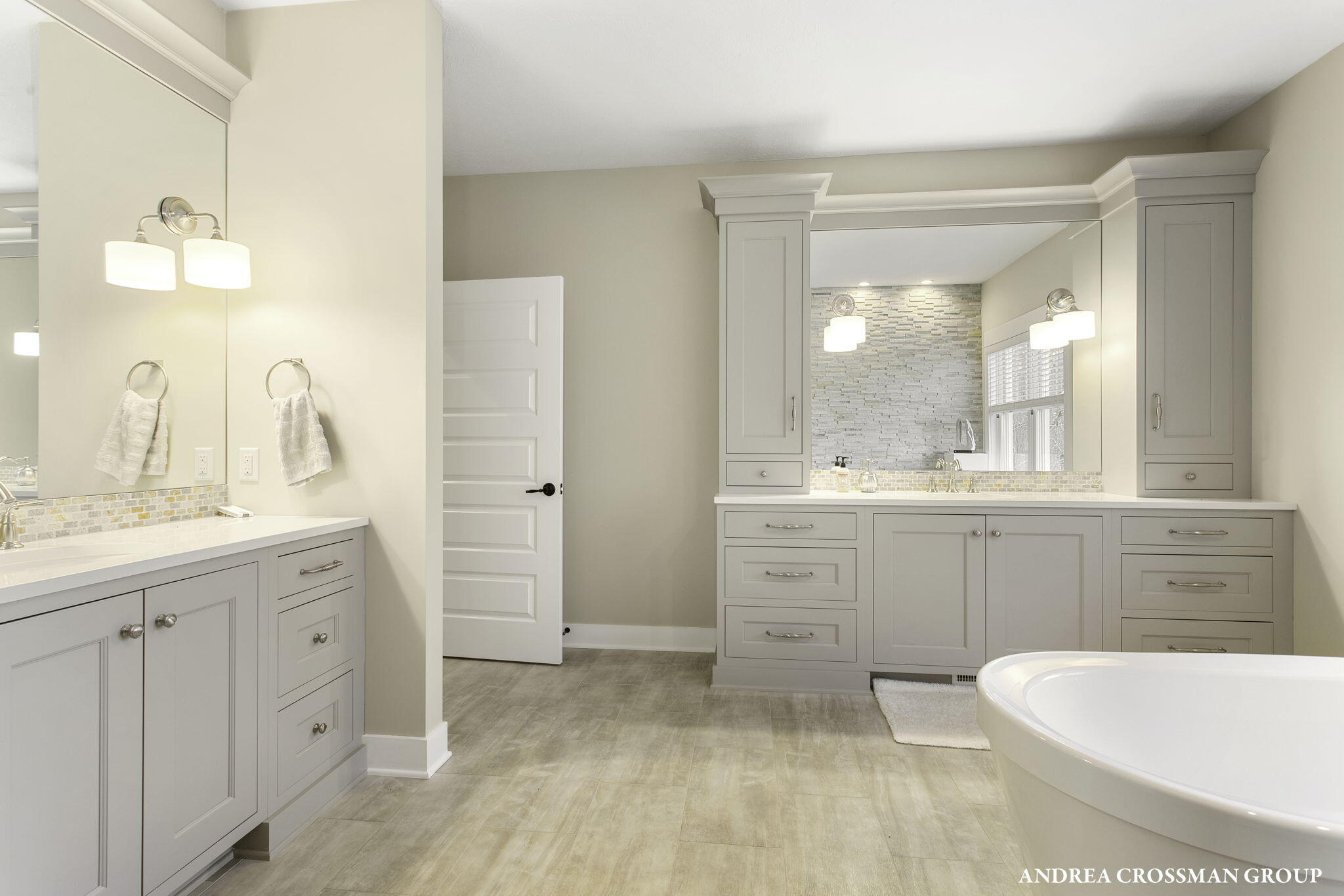 2297 Lakeshore Drive